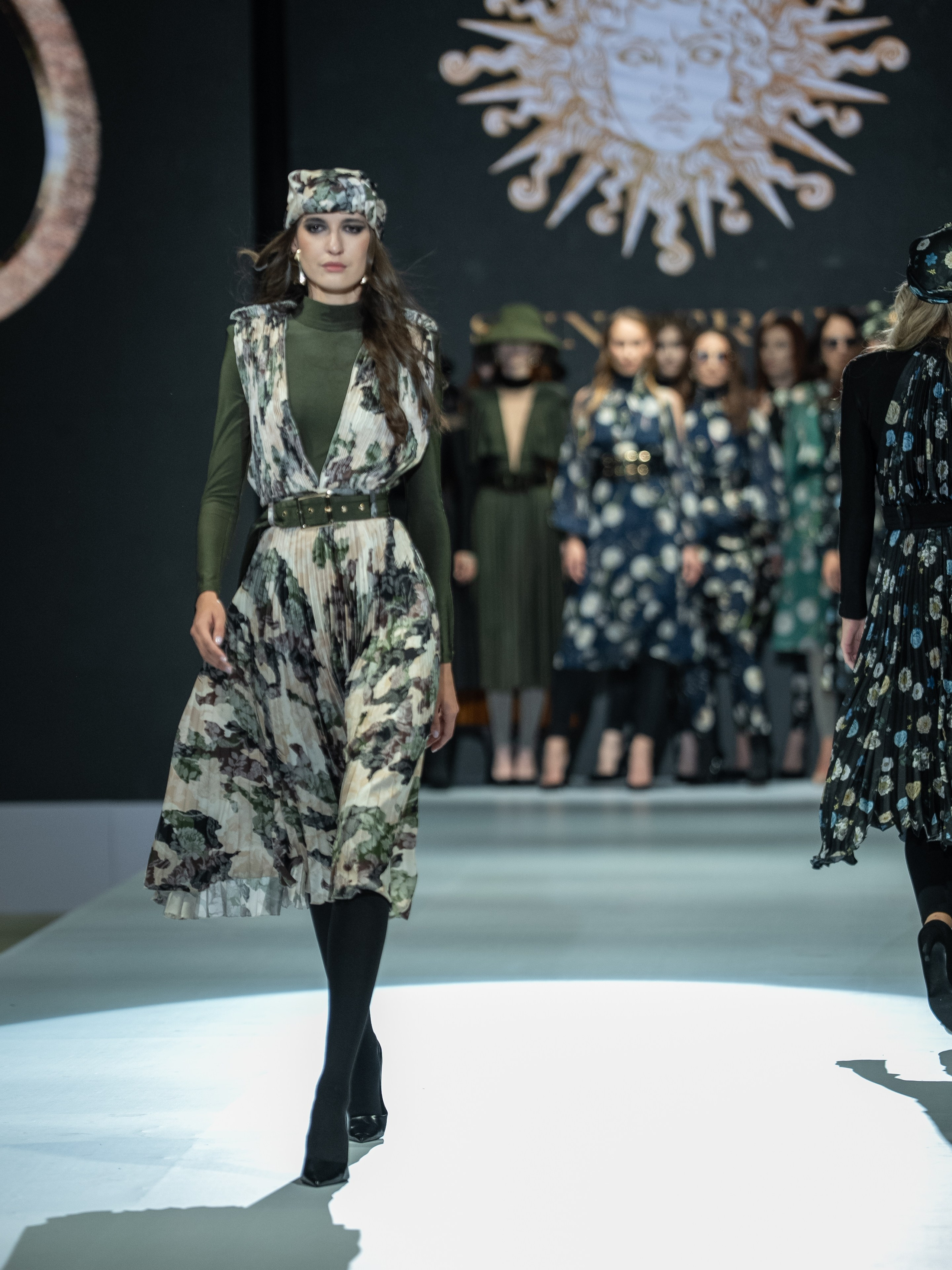 EURASIAN FASHION WEEK Sun Sergio. Сайт Алматинского НЮ АРТ, будуар и фэшн фотографа Дениса Карпенко