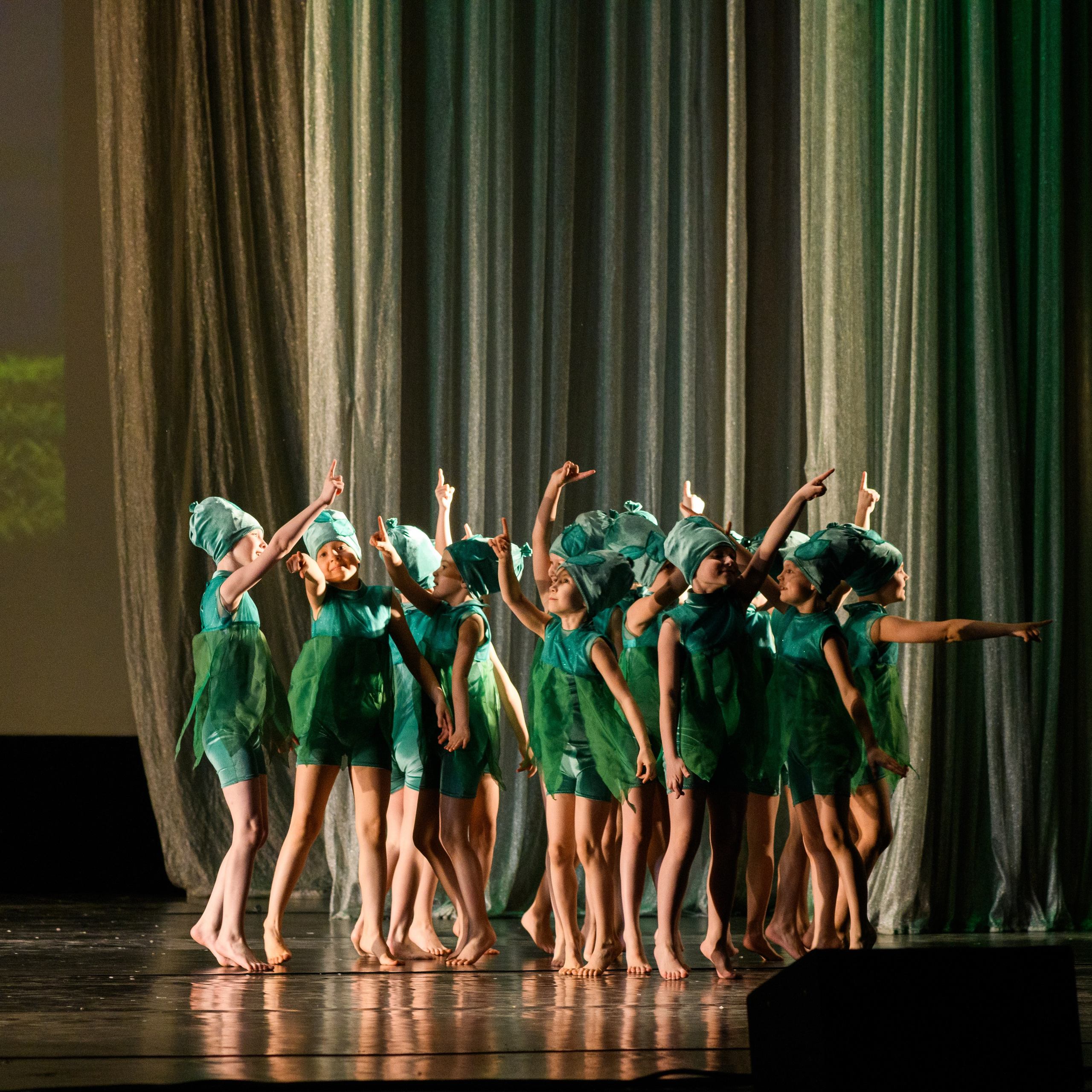 23 апреля, часть 2, БКЗ Октябрьский, г. Санкт-Петербург. Золотое яблочко