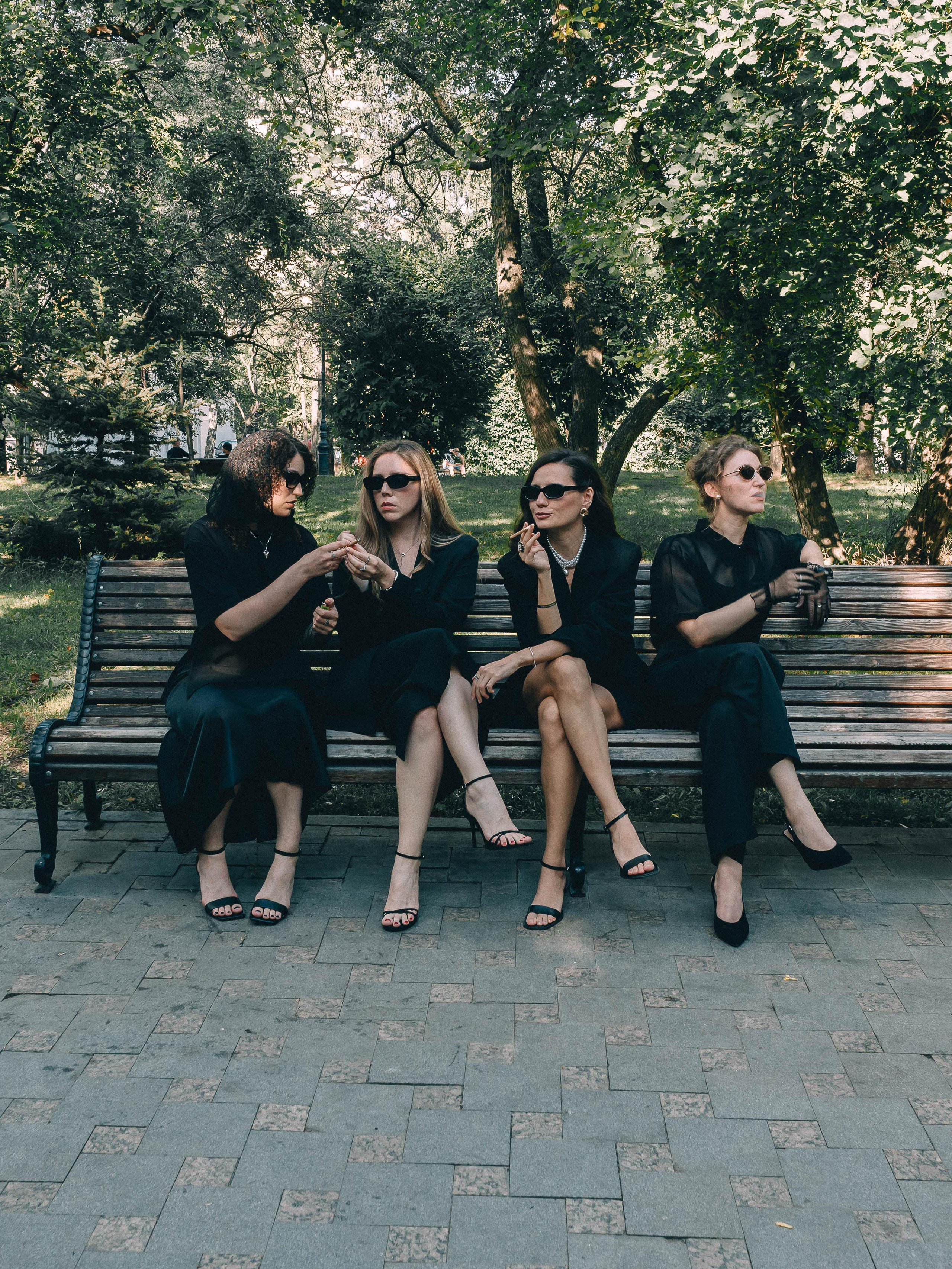 Девичник в чёрном. Фотограф в Екатеринбурге Яна Круташова