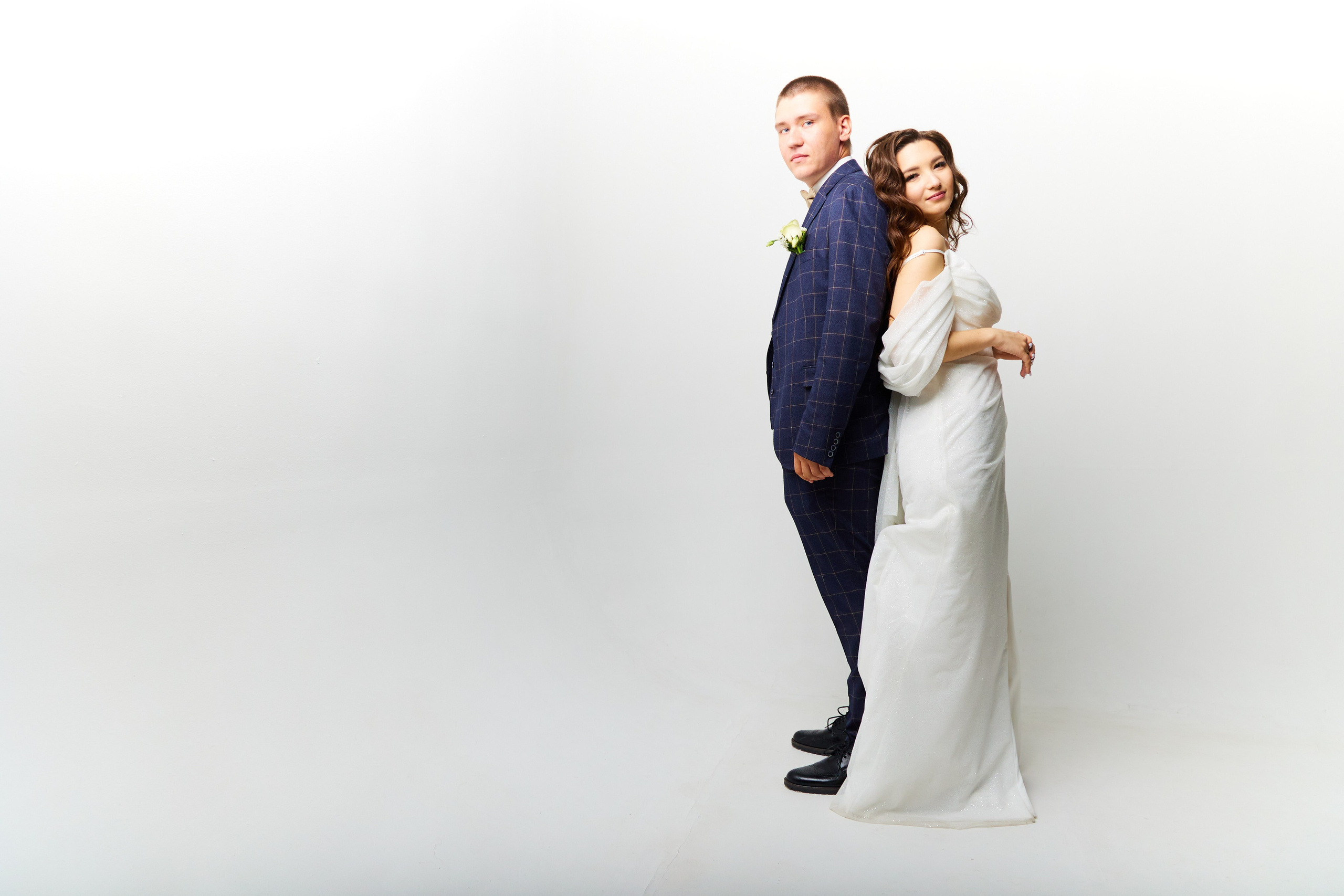 Свадебная фотосессия в студии «ЧеБэ» Самара. Свадебный видеограф и свадебный фотограф в Самаре Олег Слеб