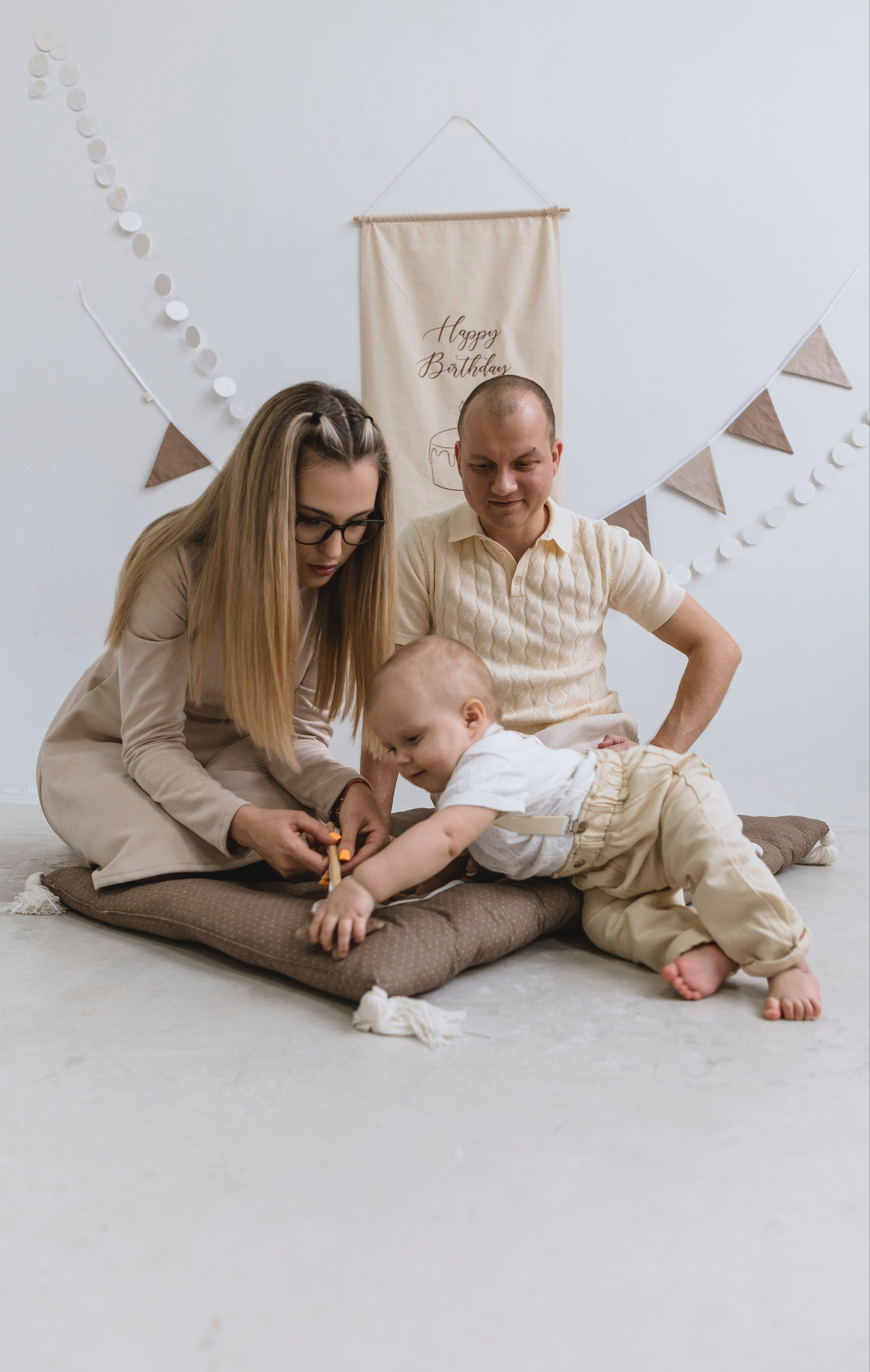 Марку годик. Женский и предметный фотограф