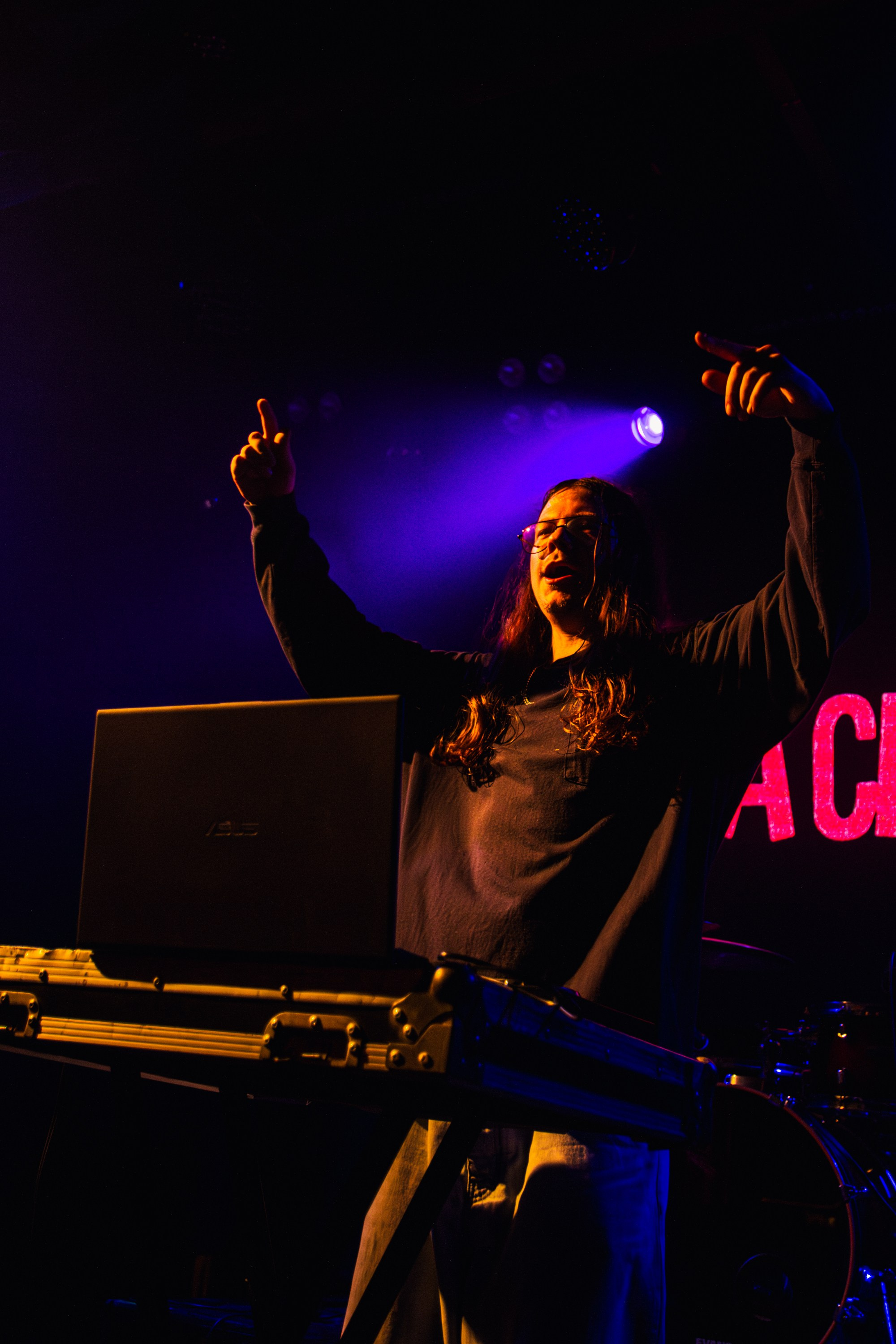 МОЖЕМ ХУЖЕ / Культурный центр «Сердце», СПб, февраль 2026. Концертный фотограф в Санкт-Петербурге | Анастасия Колупаева