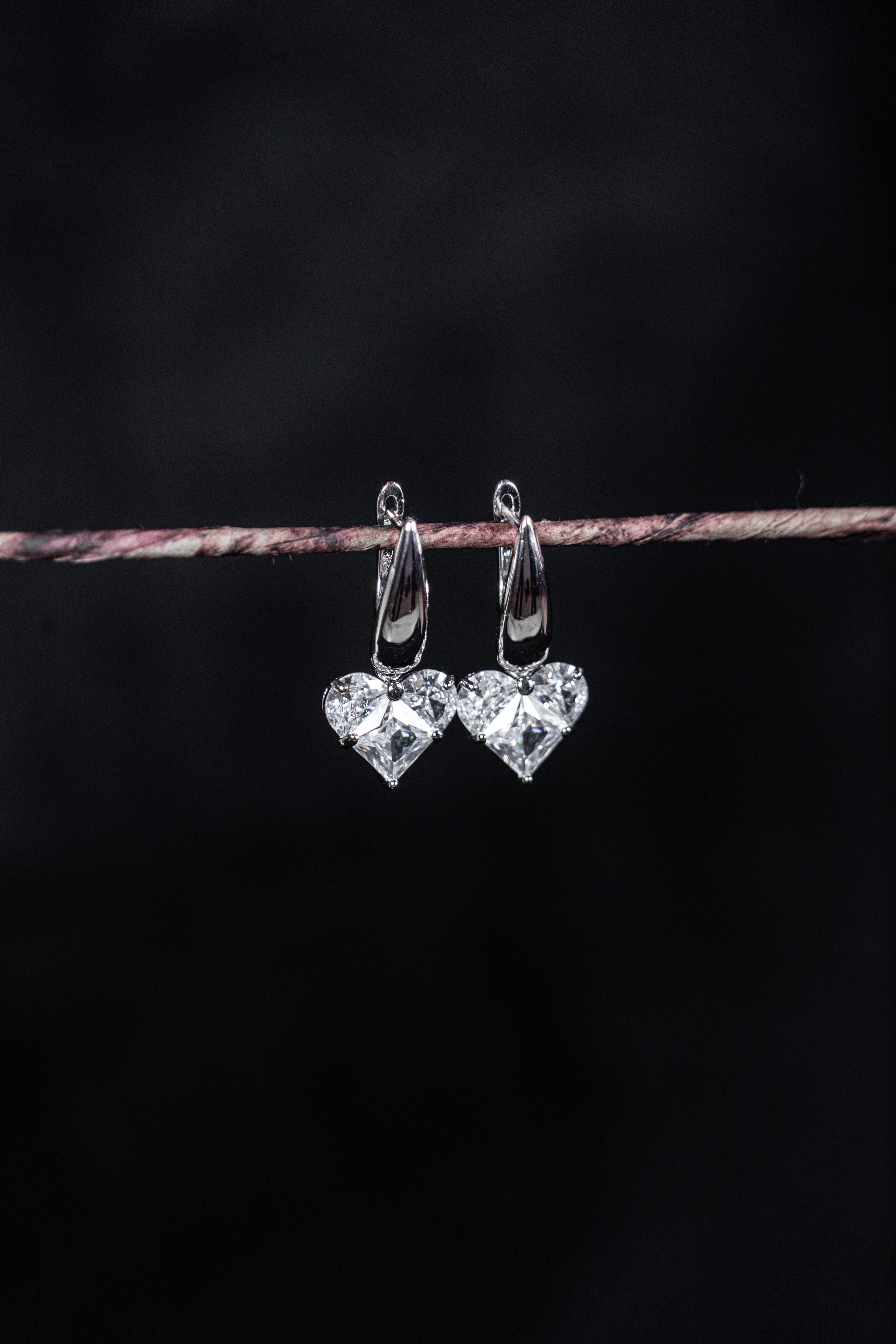 Фото бижутерии для маркетплейсов Ozon и Wildberries Предметная фотосъемка бижутерии для Wildberries и Ozon в Краснодаре. Шедевры для Вас! Фотограф и Видеограф в Краснодаре Пахиев Руслан