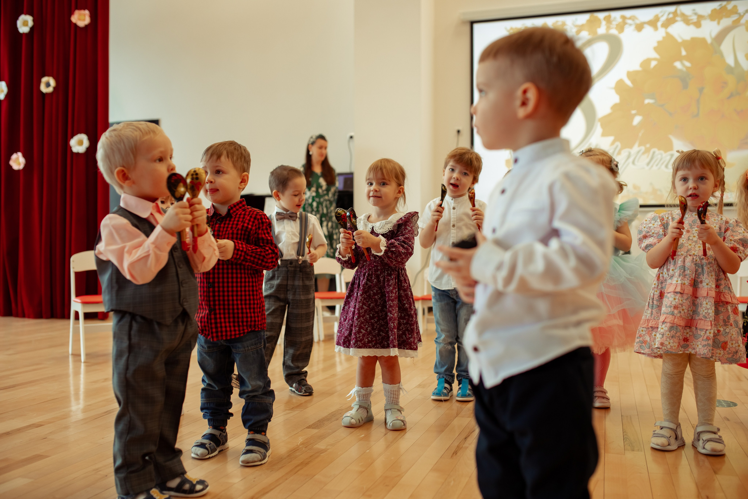 Праздник весны в детском саду. Семейный и детский фотограф в Москве Дорогова Екатерина