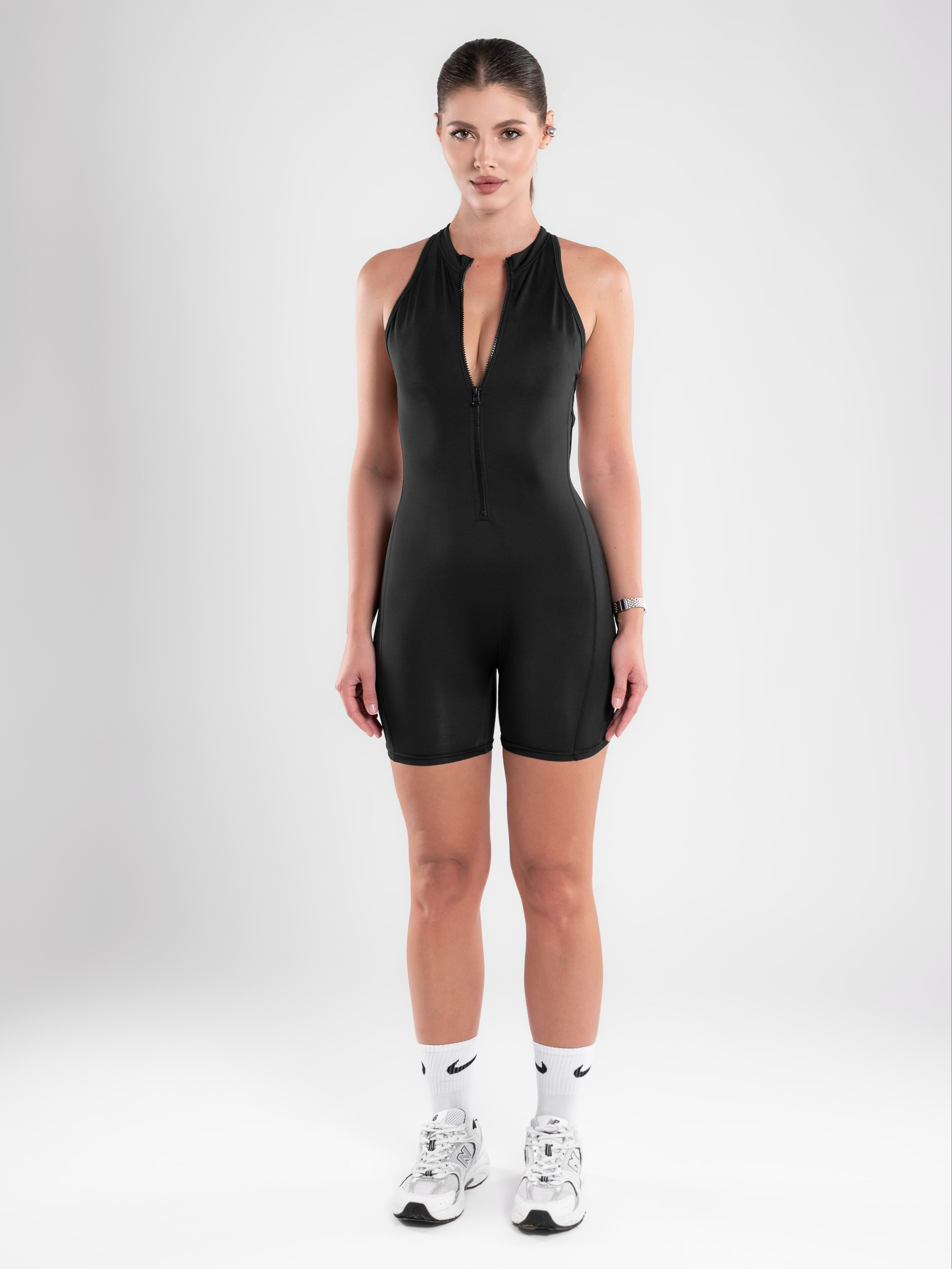 Спортивный комбинезон. Предметный фотограф, фото для маркетплейсов Пятигорск, КМВ