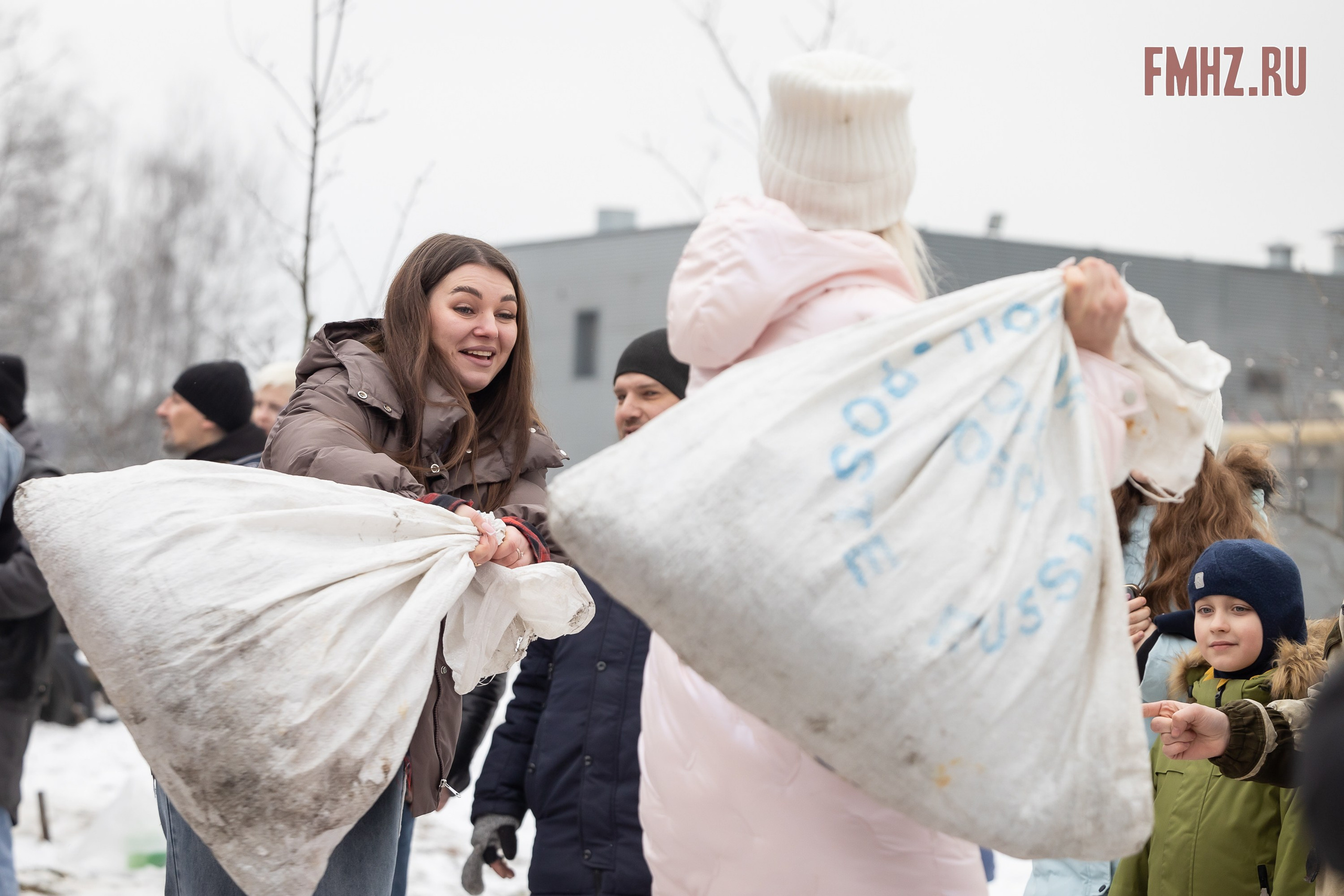 Масленица на аллее памяти «Вечный сезон» 02.03.2025. Фотограф Владимир Охрименко