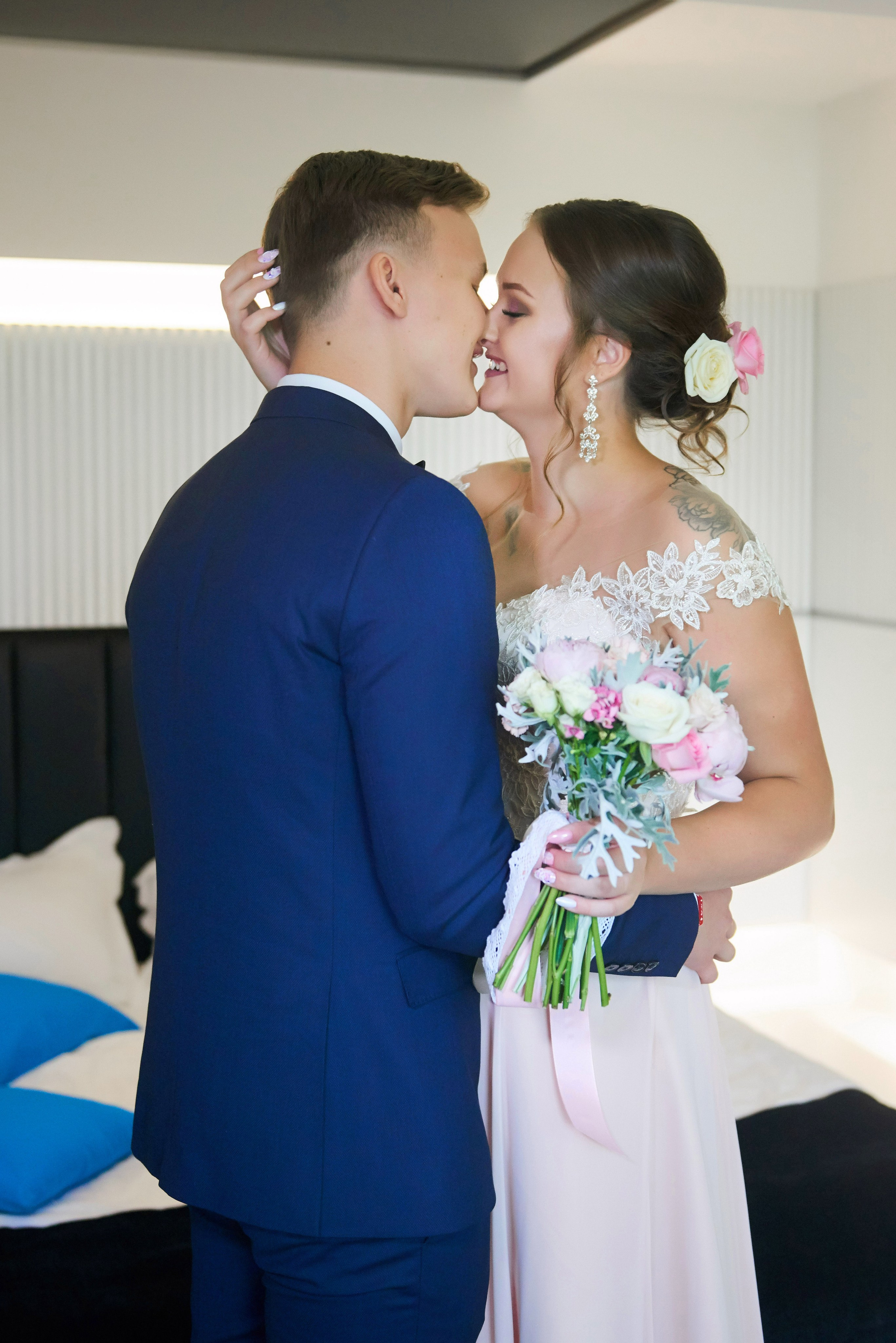 Ульяна и Дмитрий (свадебная прогулка в Сестрорецке под дождем, , фотосессия в верхнем парке Петергофа). Портретный, семейный и свадебный фотограф в Санкт-Петербурге и в Пушкине Ширяев Денис