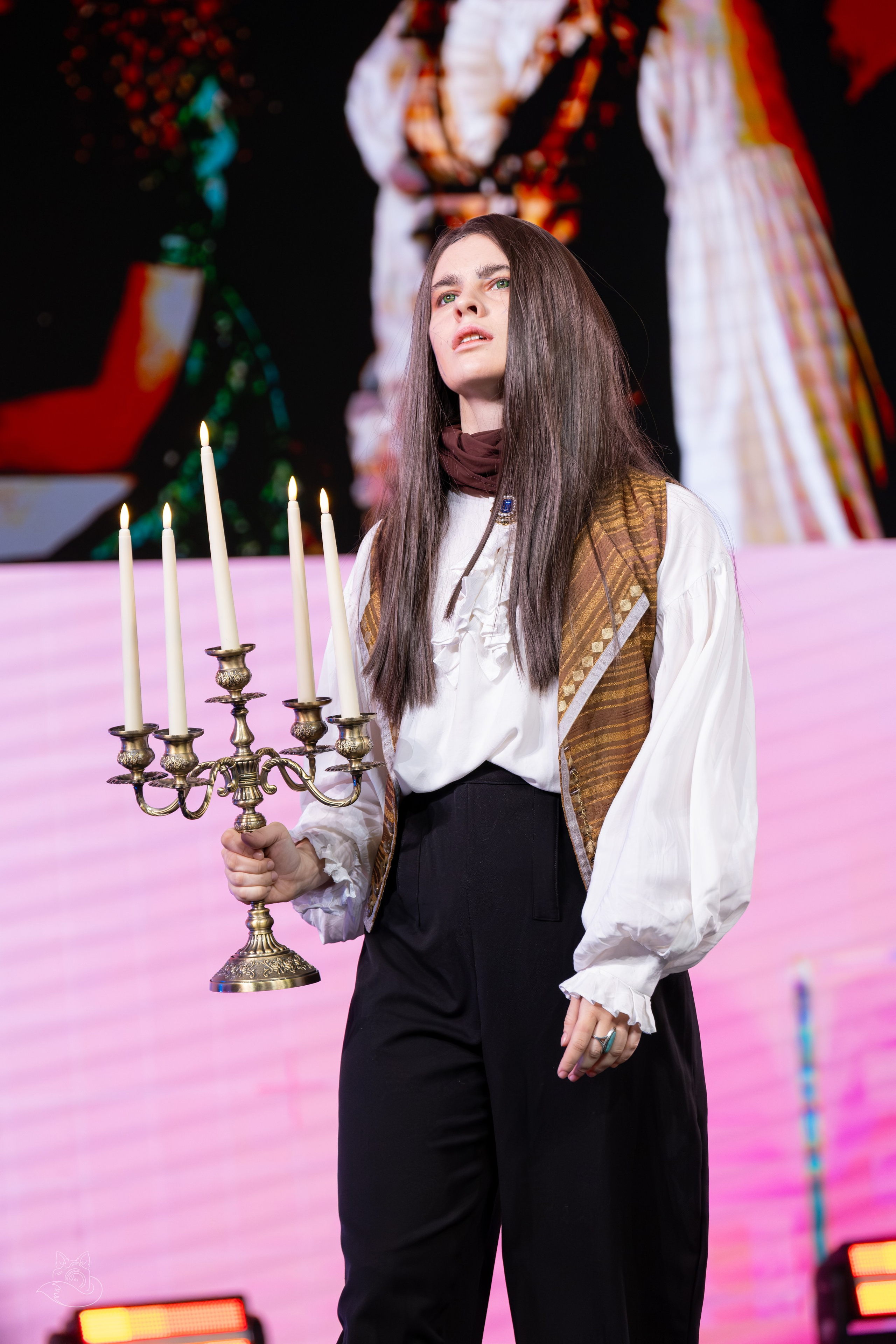 Сцена РЭД ЭКСПО 2024. Косплей фотограф