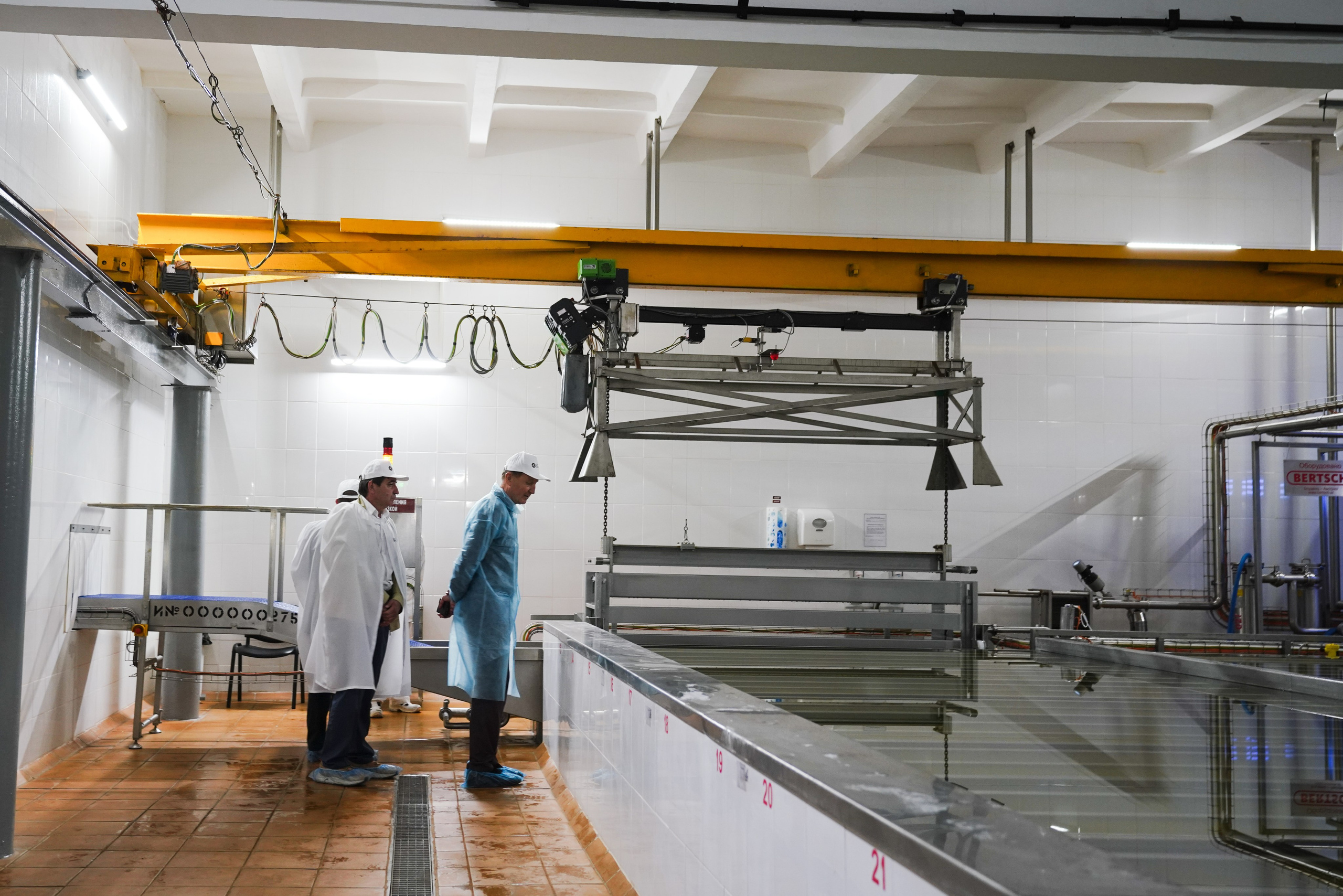 Съемка делегации на заводе Азбука сыра. Фотограф Казань