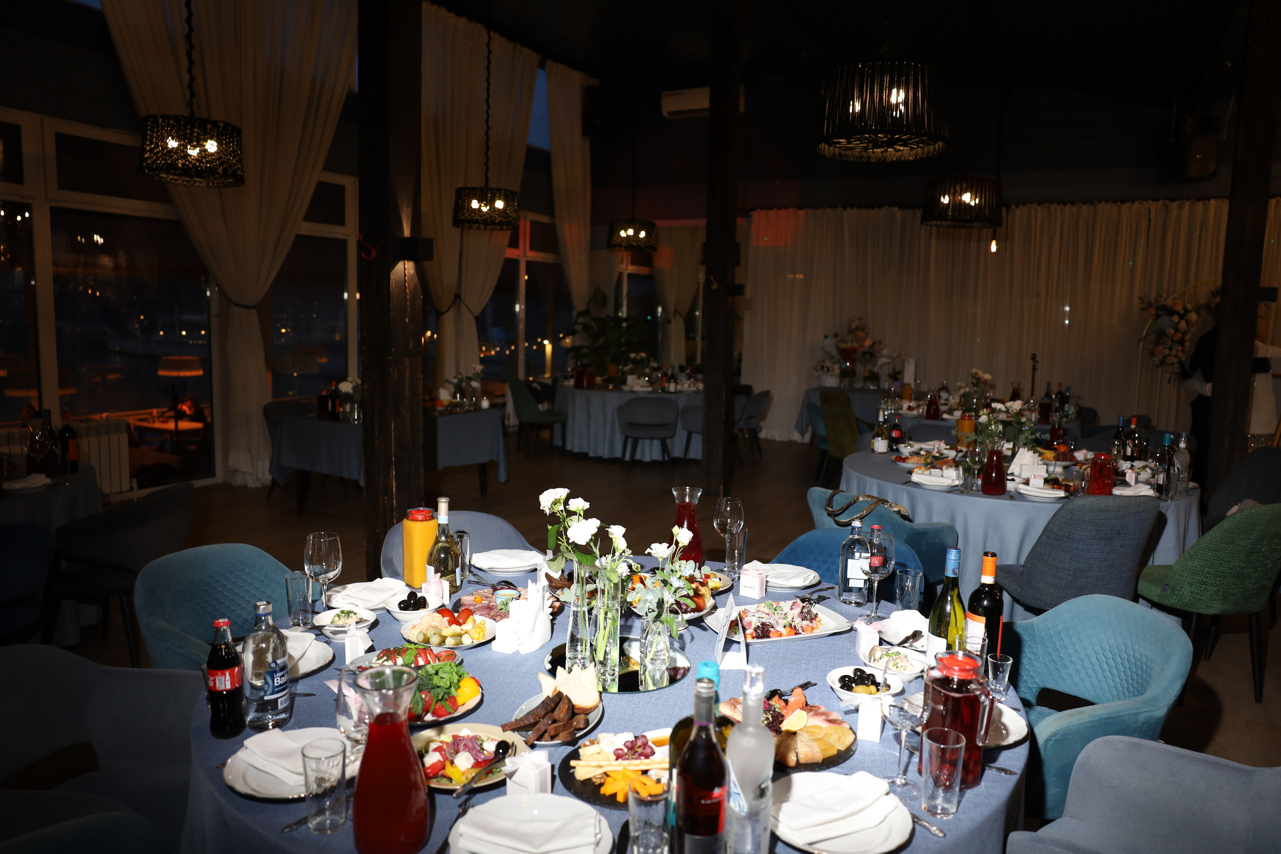 𝒜𝓇𝓉𝑒𝓂 & 𝐿𝓎𝓊𝓈𝓎𝒶 (𝓇𝑒𝓈𝓉𝒶𝓊𝓇𝒶𝓃𝓉). 𝑀𝑜𝓈𝒸𝑜𝓌. Свадебный фотограф в Санкт-Петербурге