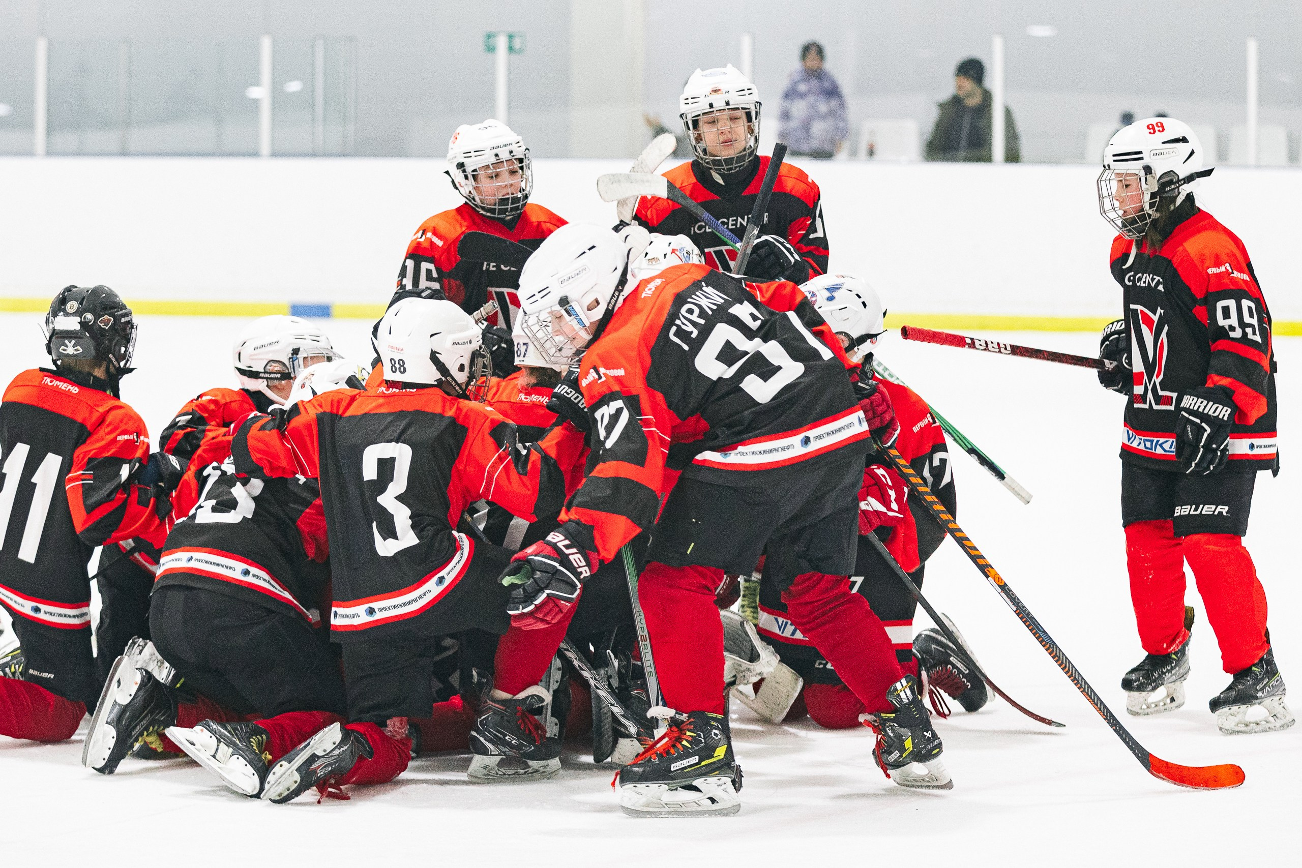 Первенство Тюмени по хоккею. MIG — студия спортивной фотографии Михаила Голянского