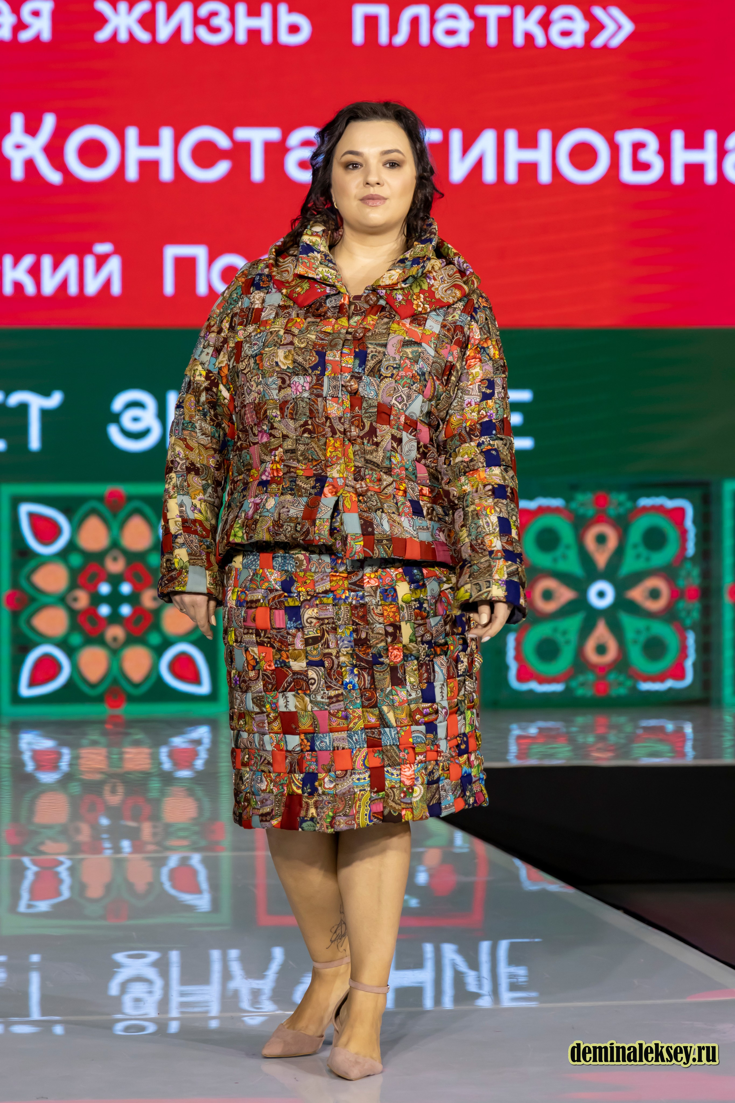 Показ бренда Павловский Посад на выставке Уникальная Россия 2025. Репортажный, семейный и студийный фотограф в Москве Демин Алексей