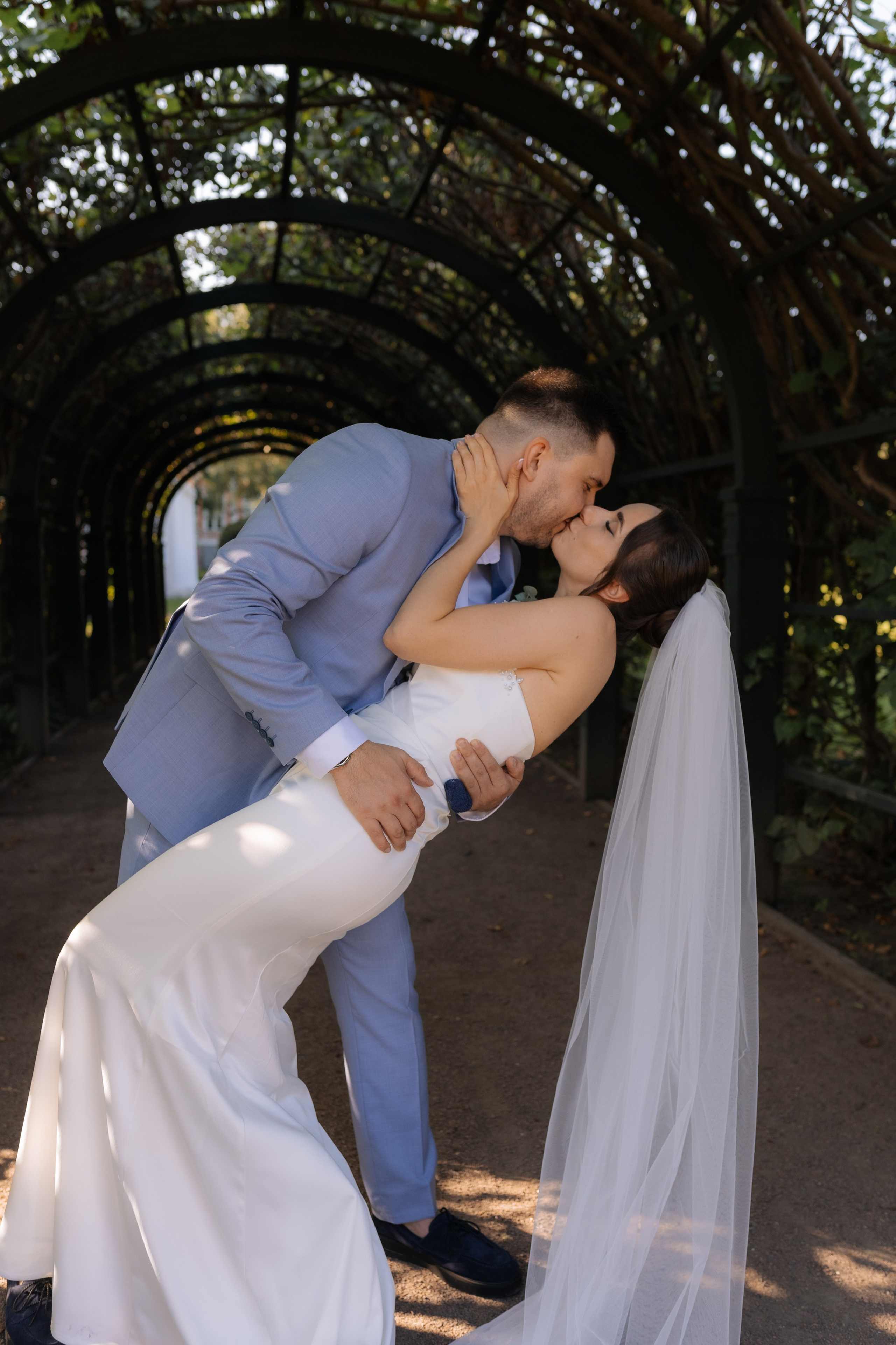 Свадебная фотосессия в Москве, парк Кусково. Свадебный фотограф в Москве Анна Полушина