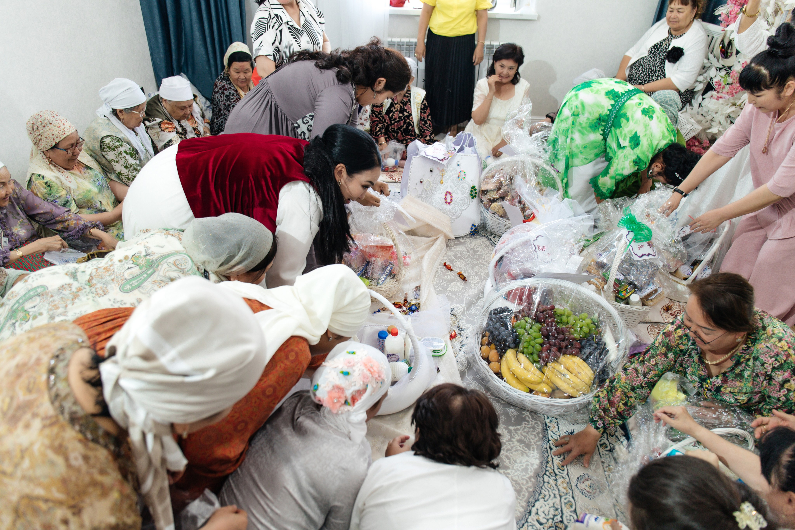 Moldir — syrğa salu. Wedding and Love story Photographer