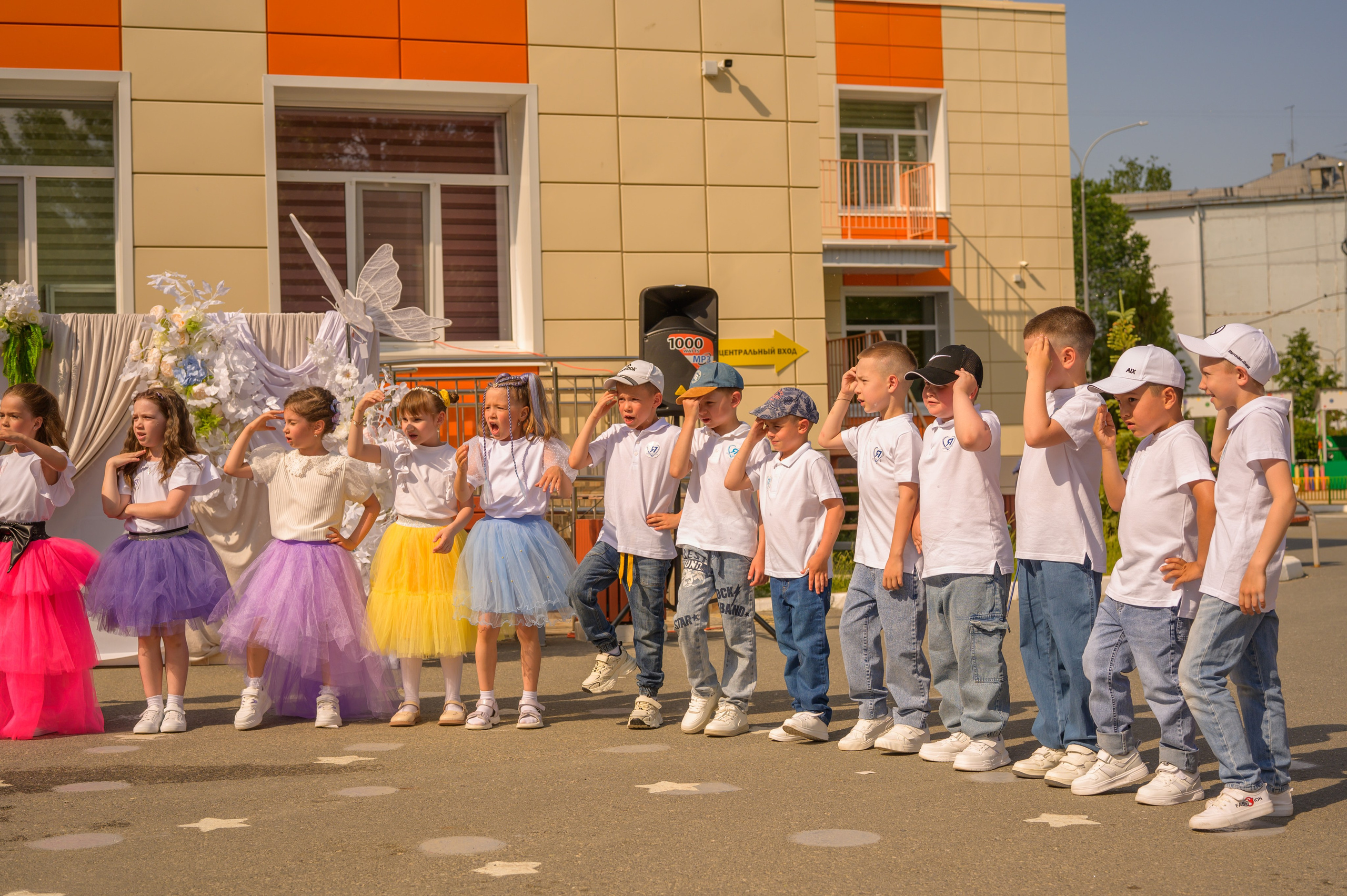 Репортаж выпускного группа «Фантазёры» 3 садик. Фотограф новорожденных, семейный детский в Тюмени Татьяна Морозова