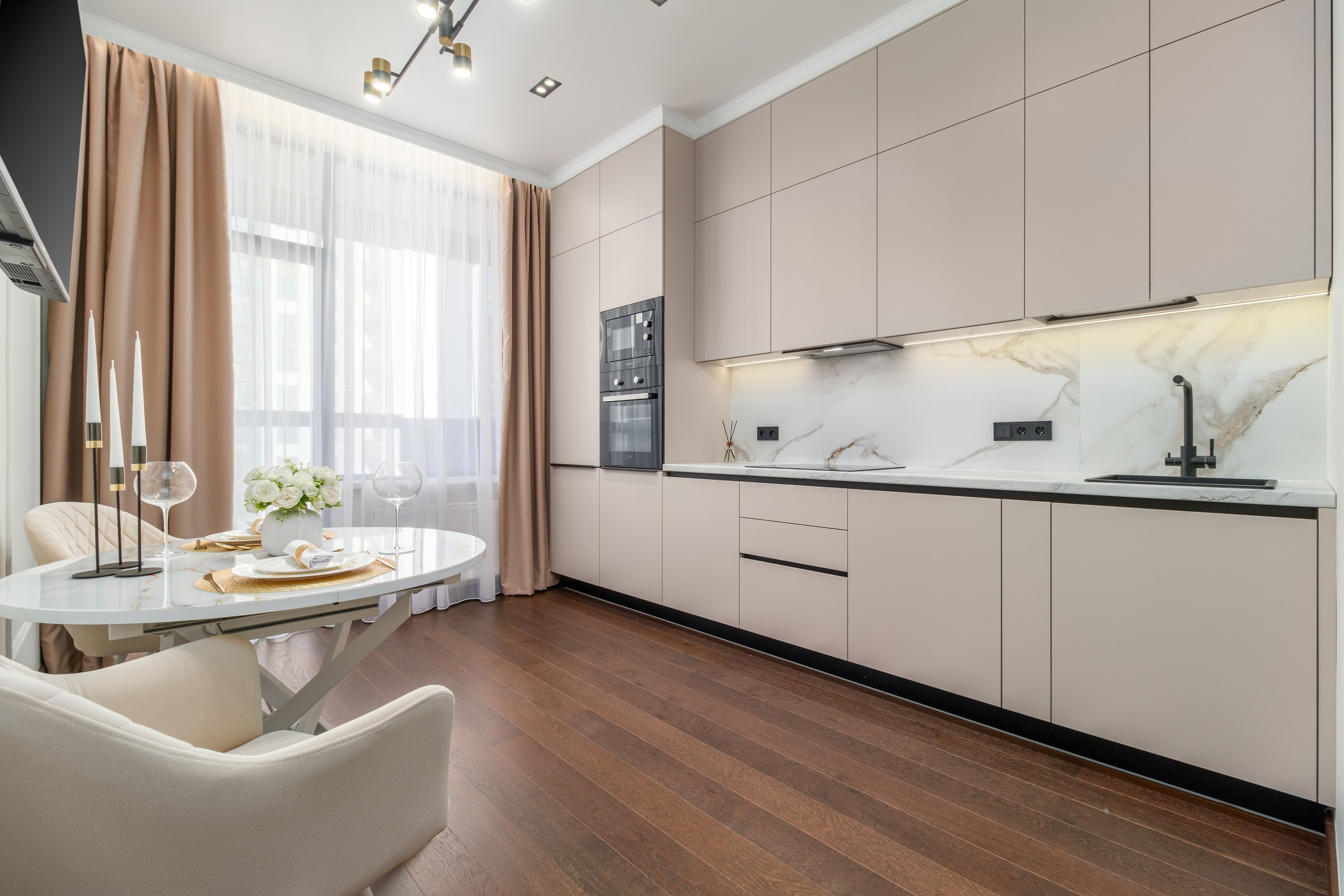 Интерьерная фотосессия двухкомнатной квартиры