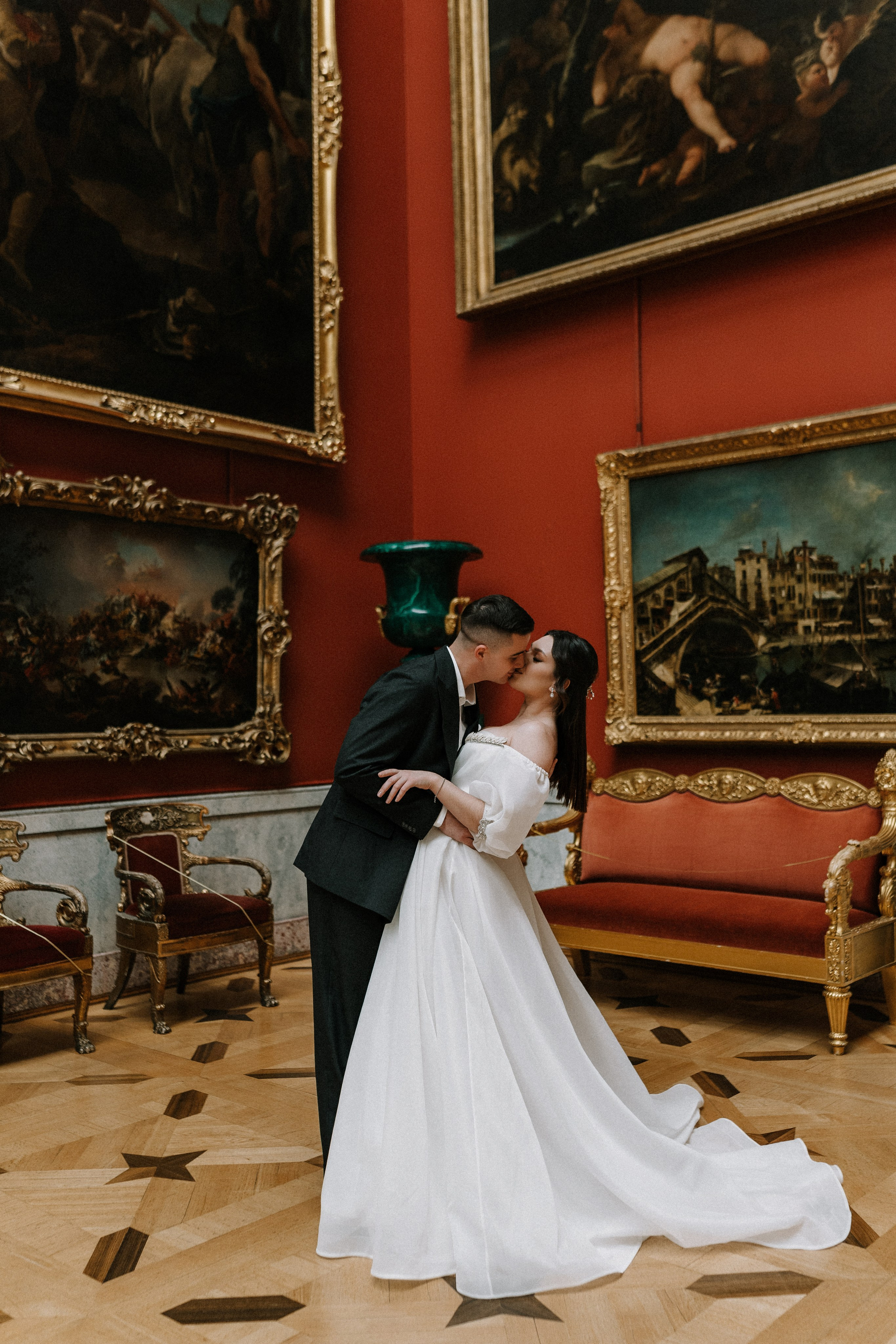 Ксения и Эдуард с пленкой 35 mm. Фотограф в Санкт-Петербурге Юлия Гербель