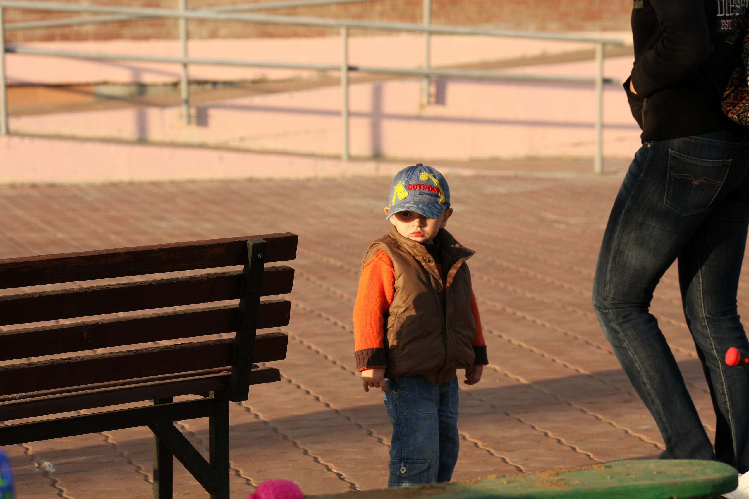 Детская фотография в помещении и на улице. Сайт фотографа Виталия Дени