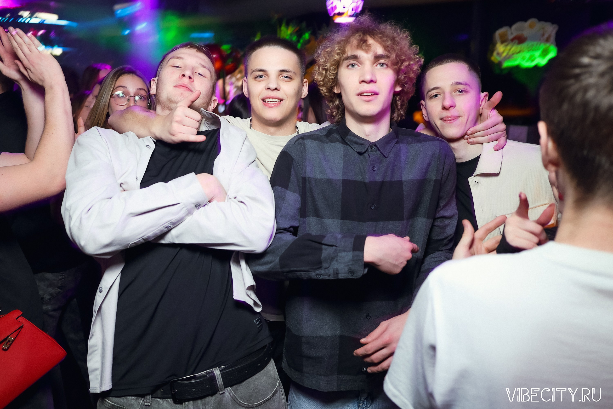 DOUBLE U. VIBECITY.RU Вайб Сити Ру Фоторепортажи Фотоотчеты Калининград
