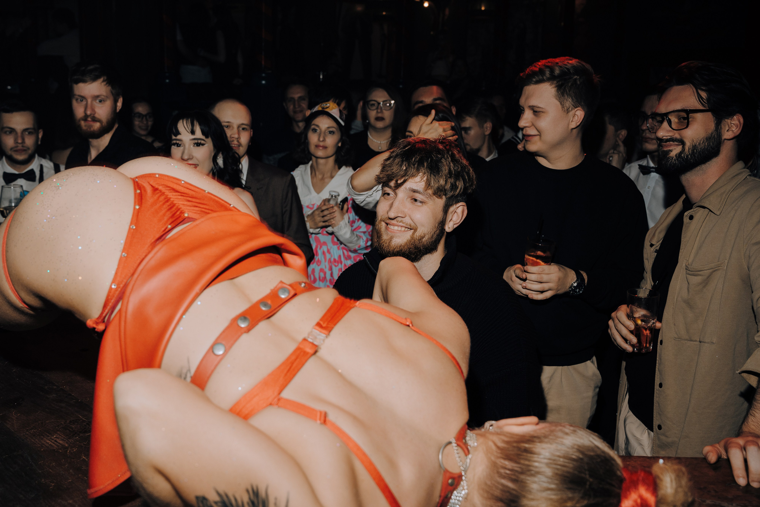 20 ЛЕТ МЕГАПОЛИС ЧЕЛЯБИНСК ХЕДЛАЙНЕР ЕЛКА. Репортажный фотограф Зуев Роман г. Челябинск