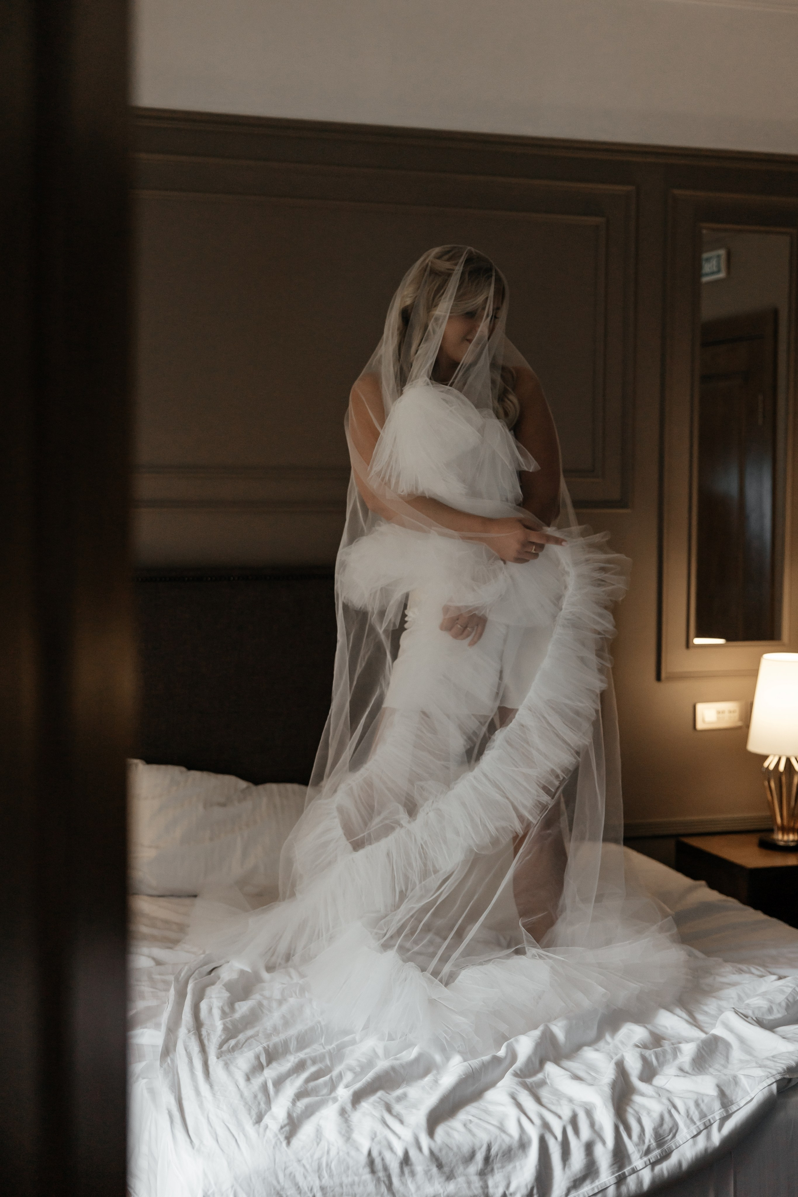 Свадебная фотосессия на яхте. Свадебный и семейный фотограф и видеограф, Крым, Москва, Санкт -Петербург