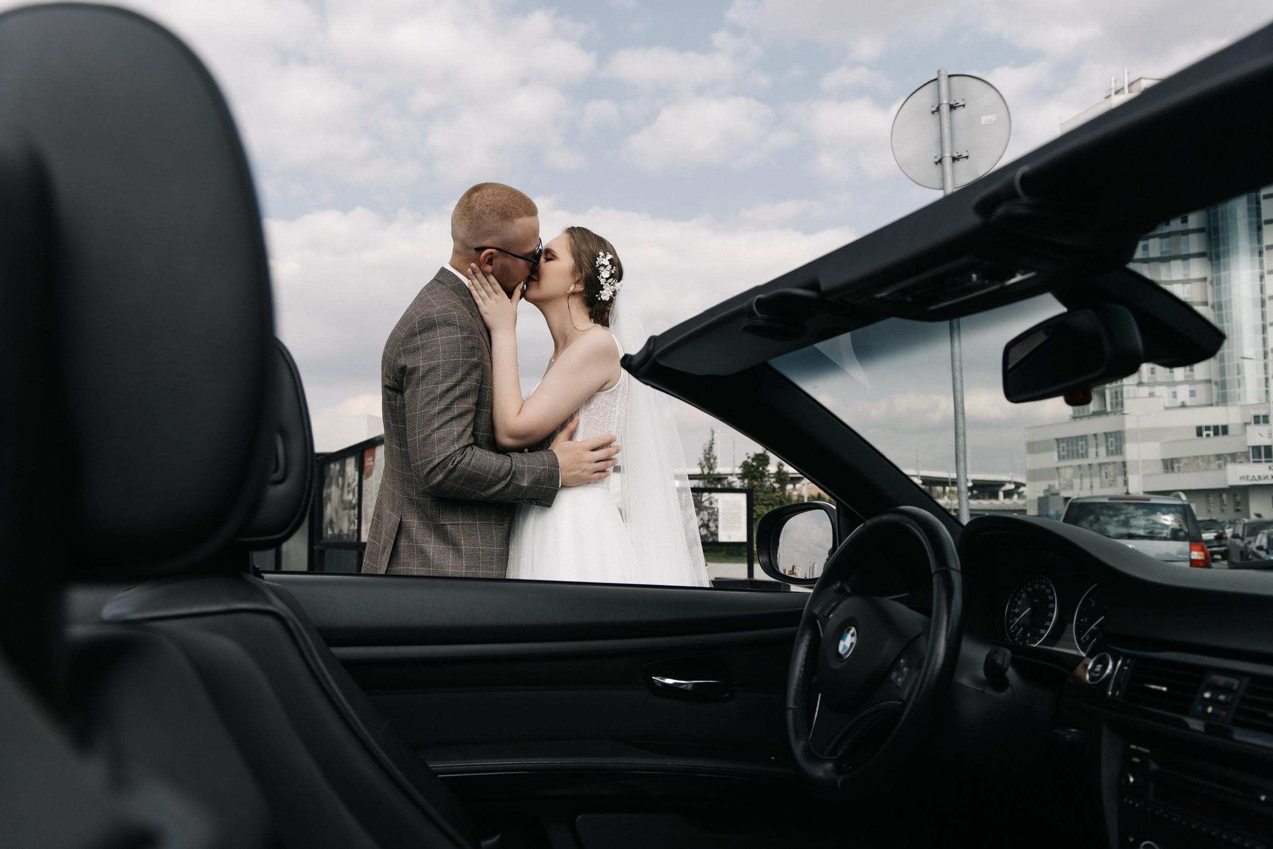 Кабриолет БМВ. Фотограф свадебный, репортажный, индивидуальный, фото для маркетплейсов, брендов, автосалонов