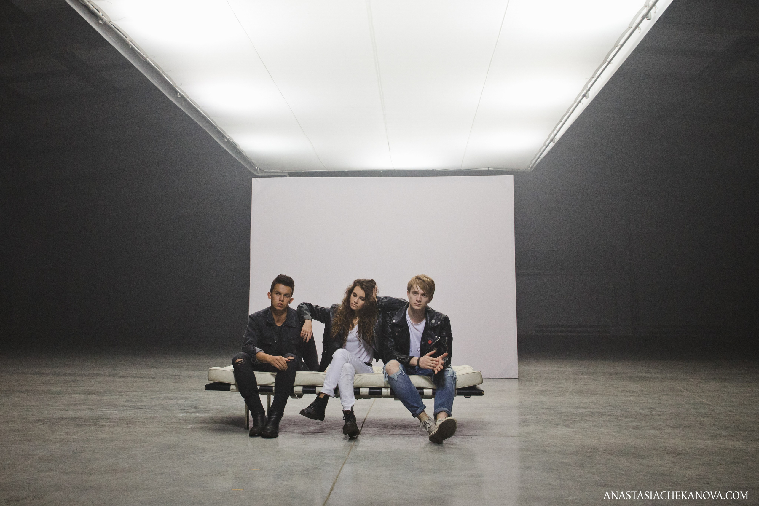 Backstage съемки клипа группы DVOE. Концертный и бурлеск фотограф Москва