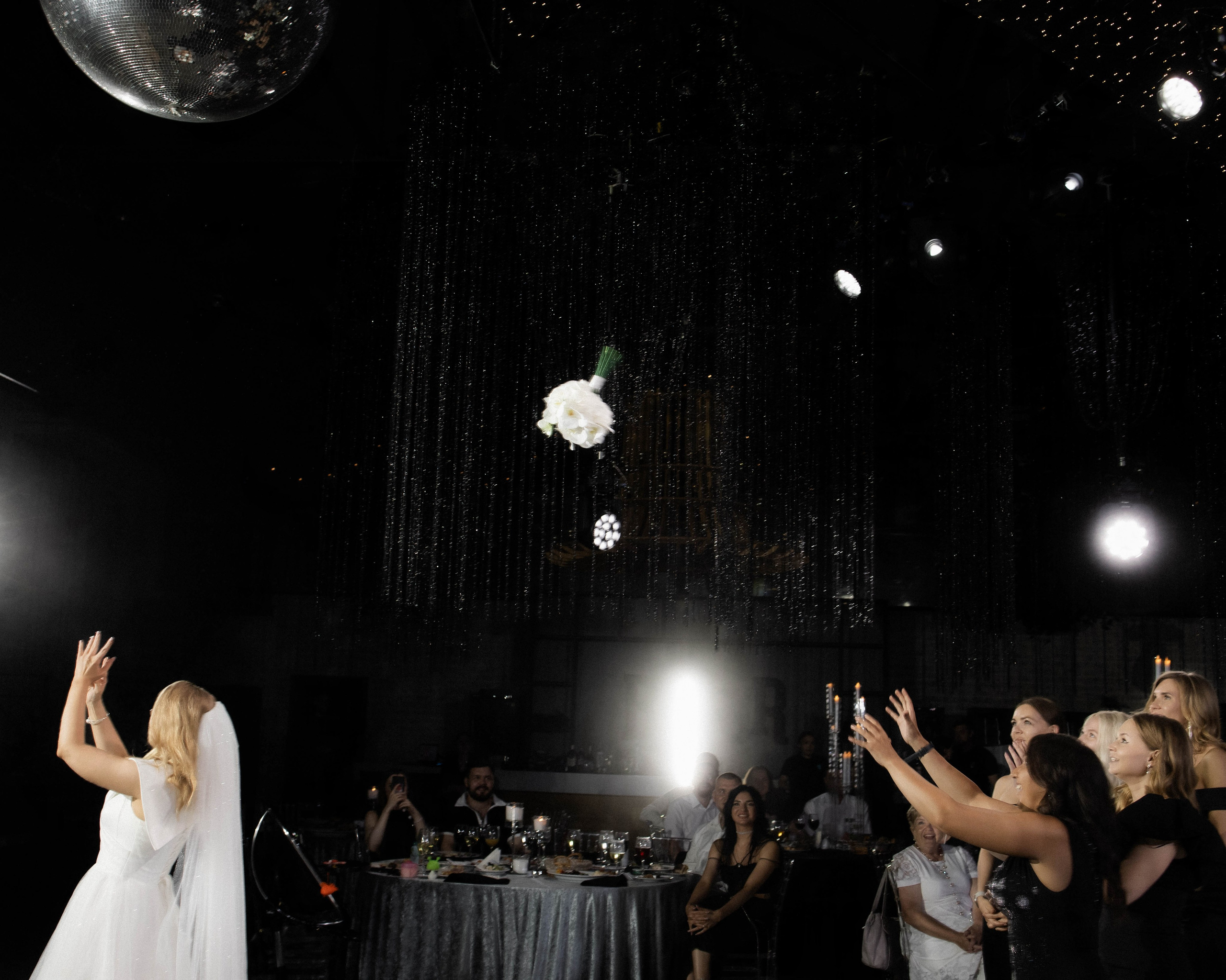 Иван и Анастасия (ART-Classic). Свадебный Fashion фотограф в Тюмени Илья Майер