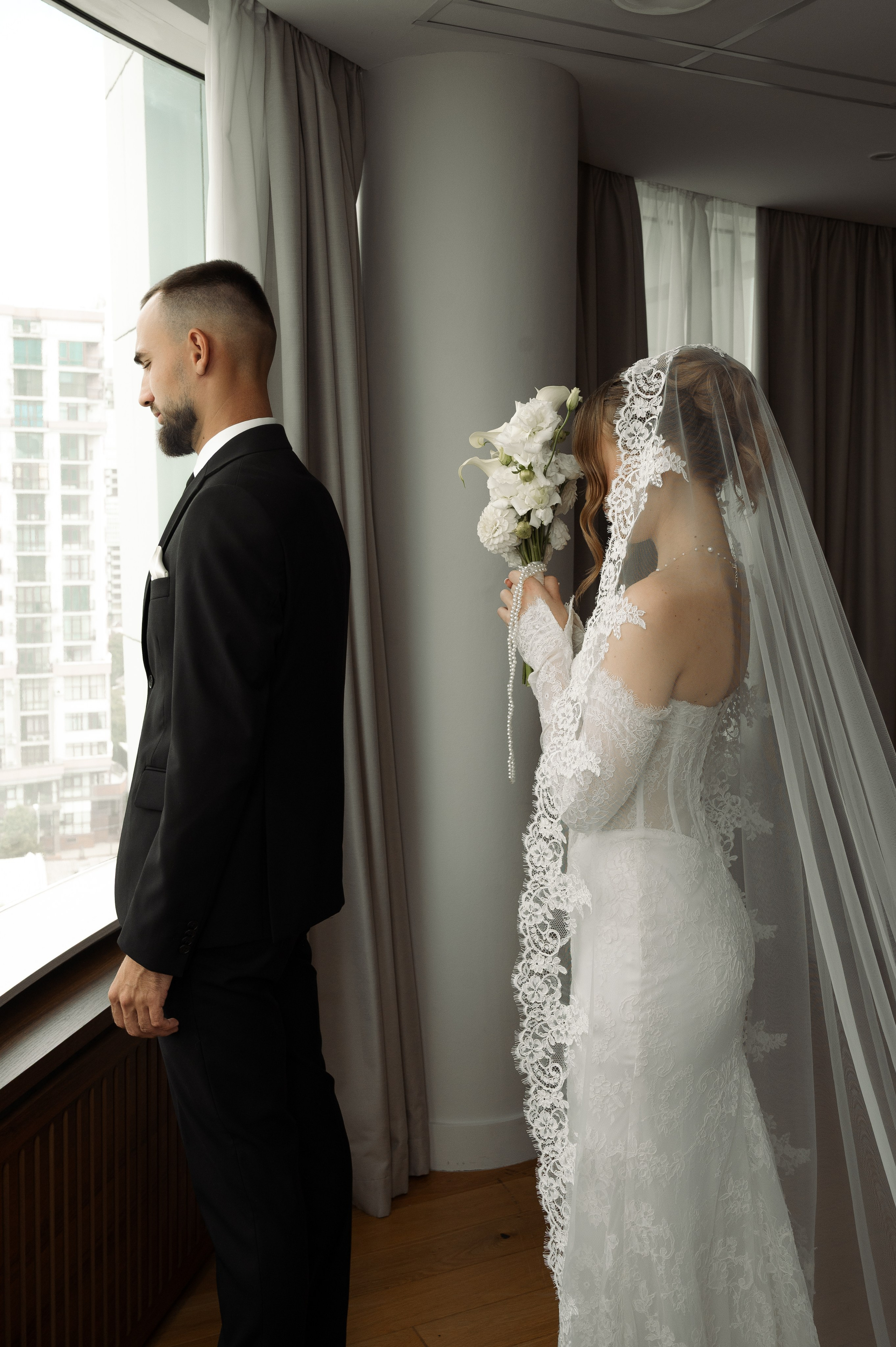 Свадьба (утро в отеле). Свадебный и семейный фотограф в Краснодаре Алина Мельник