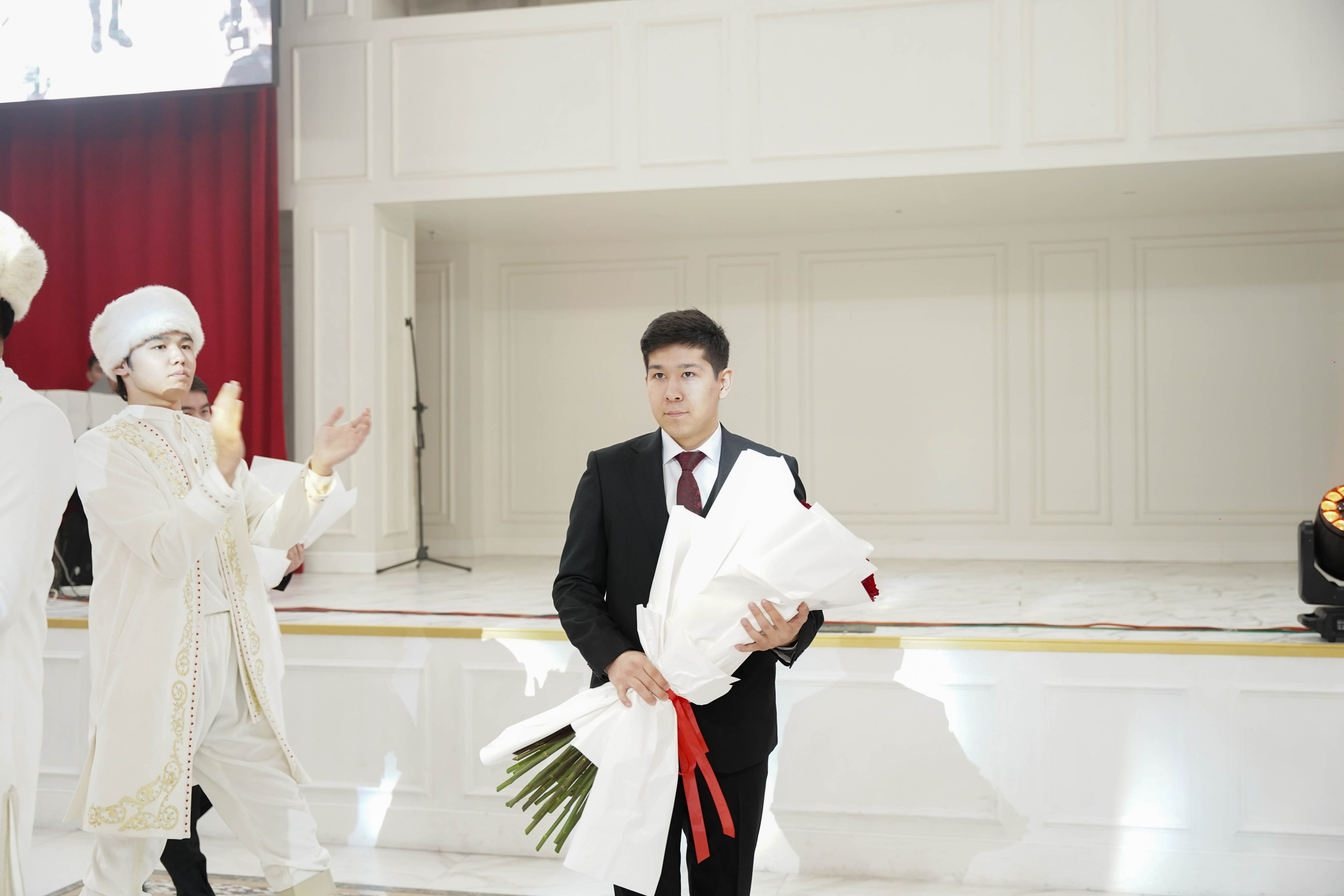 Dana uzatu. Фотограф Ернар Ержанов