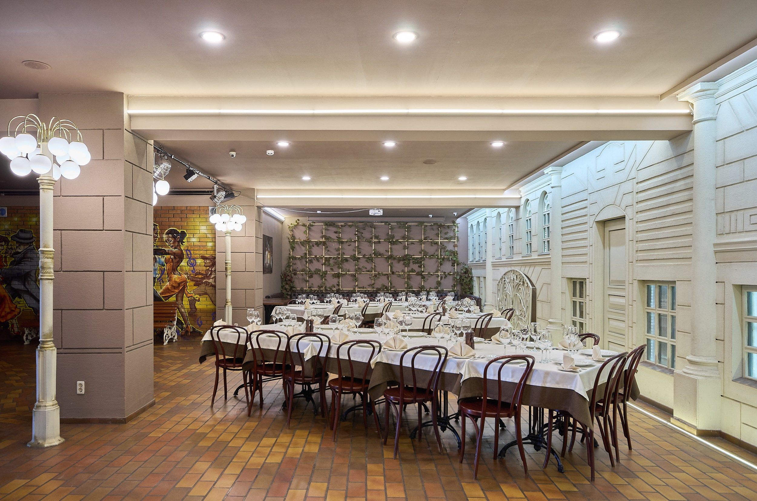 Ресторан Одесса. Абросимов Лев интерьерный и архитектурный фотограф