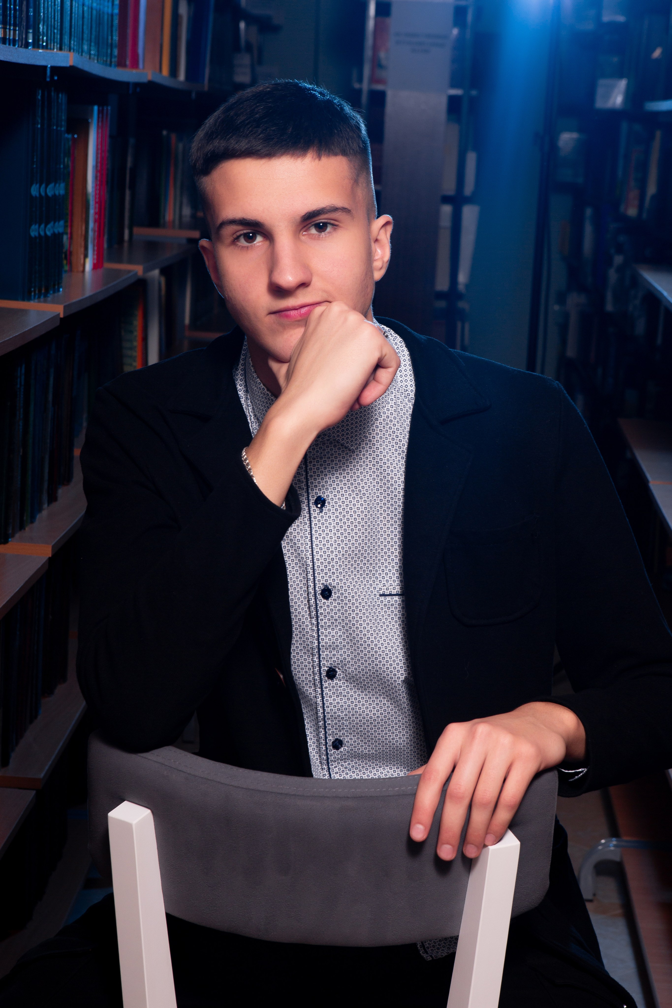 Съемка в библиотеке для 11 класса #1. Профессиональный фотограф в Мценске и Орловской области