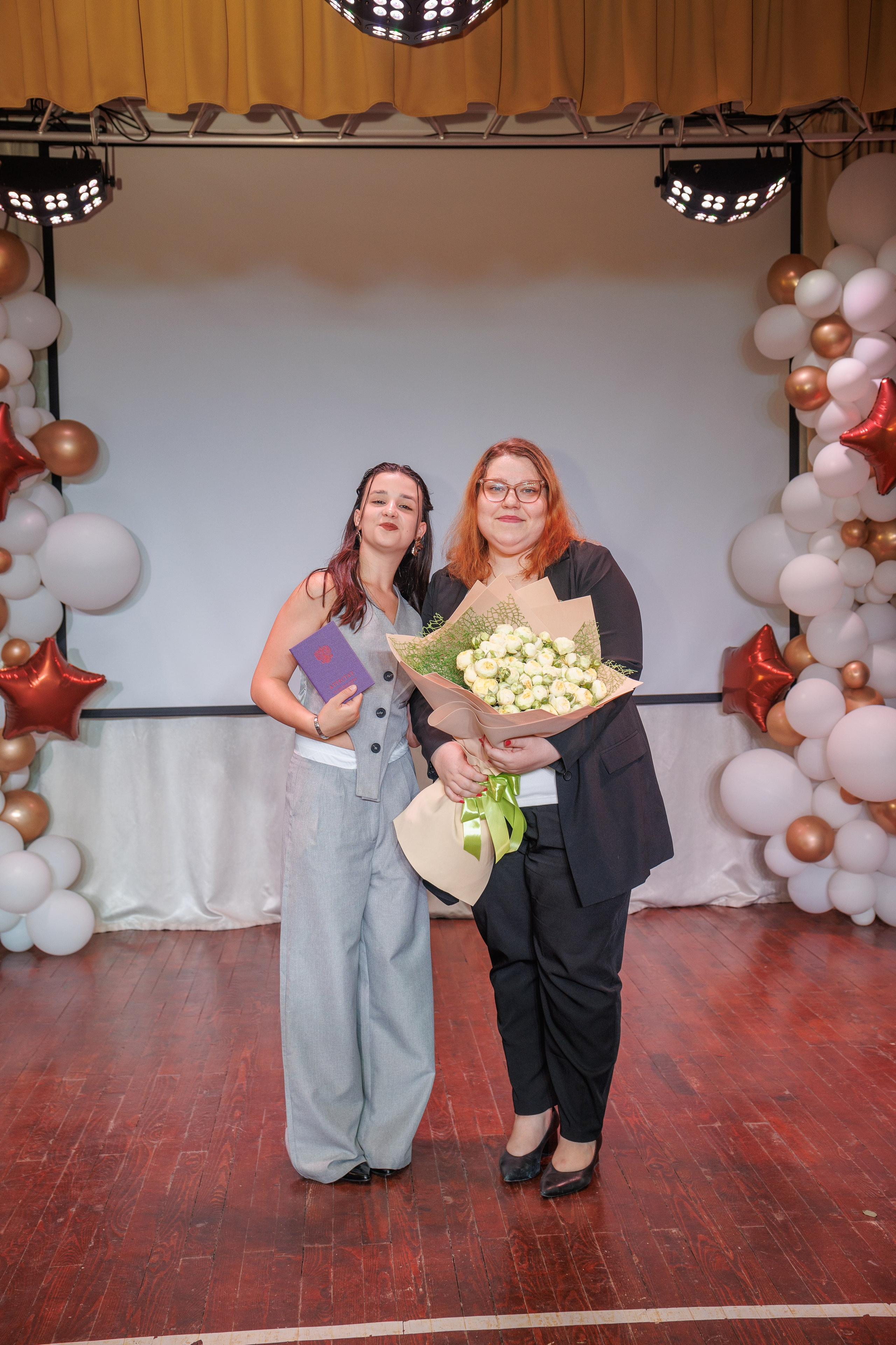 Вручение аттестатов. Свадебный и семейный фотограф в Новосибирске Ирина Дорошкова