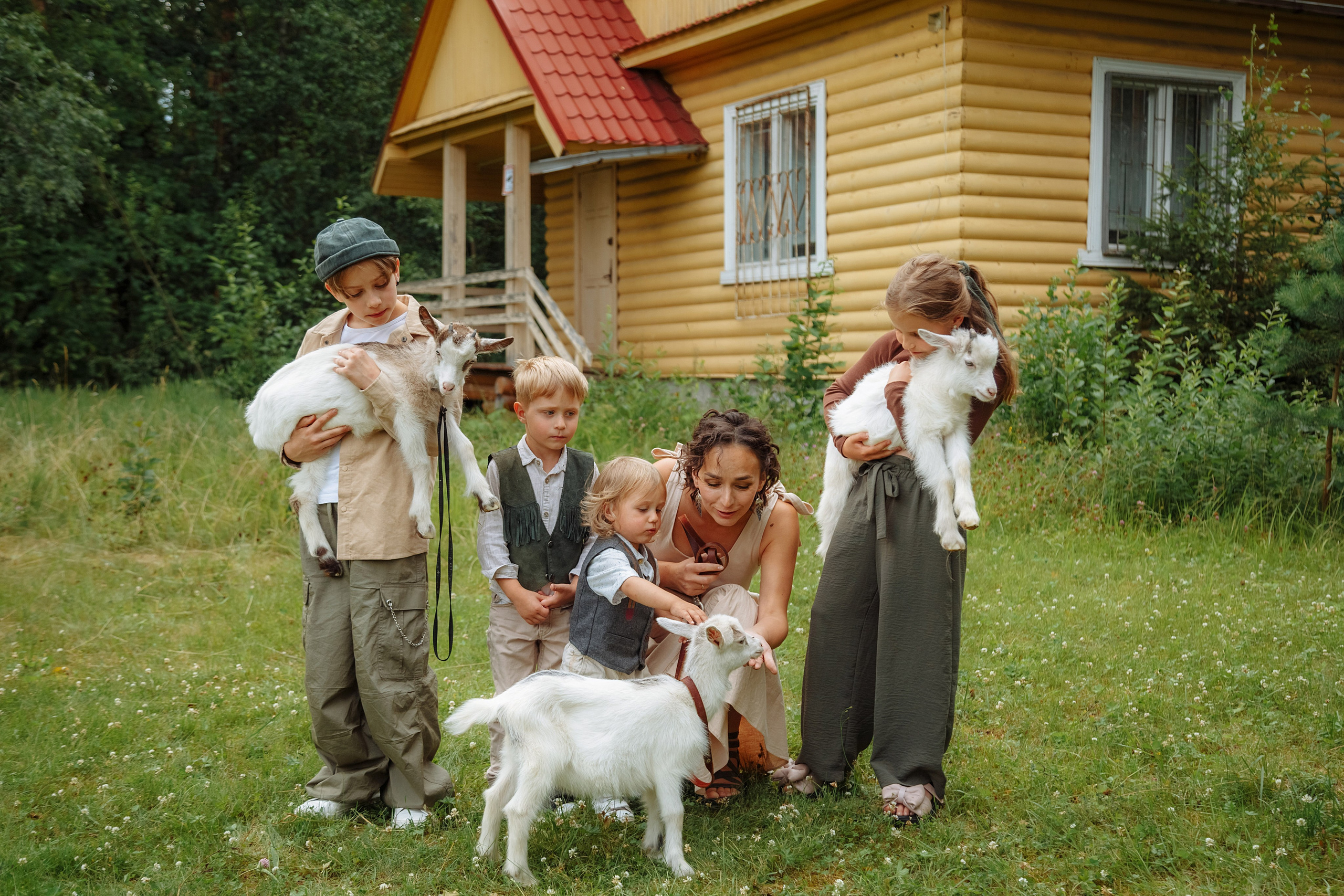 С козлятами. Семейный фотограф Любовь Саркеева