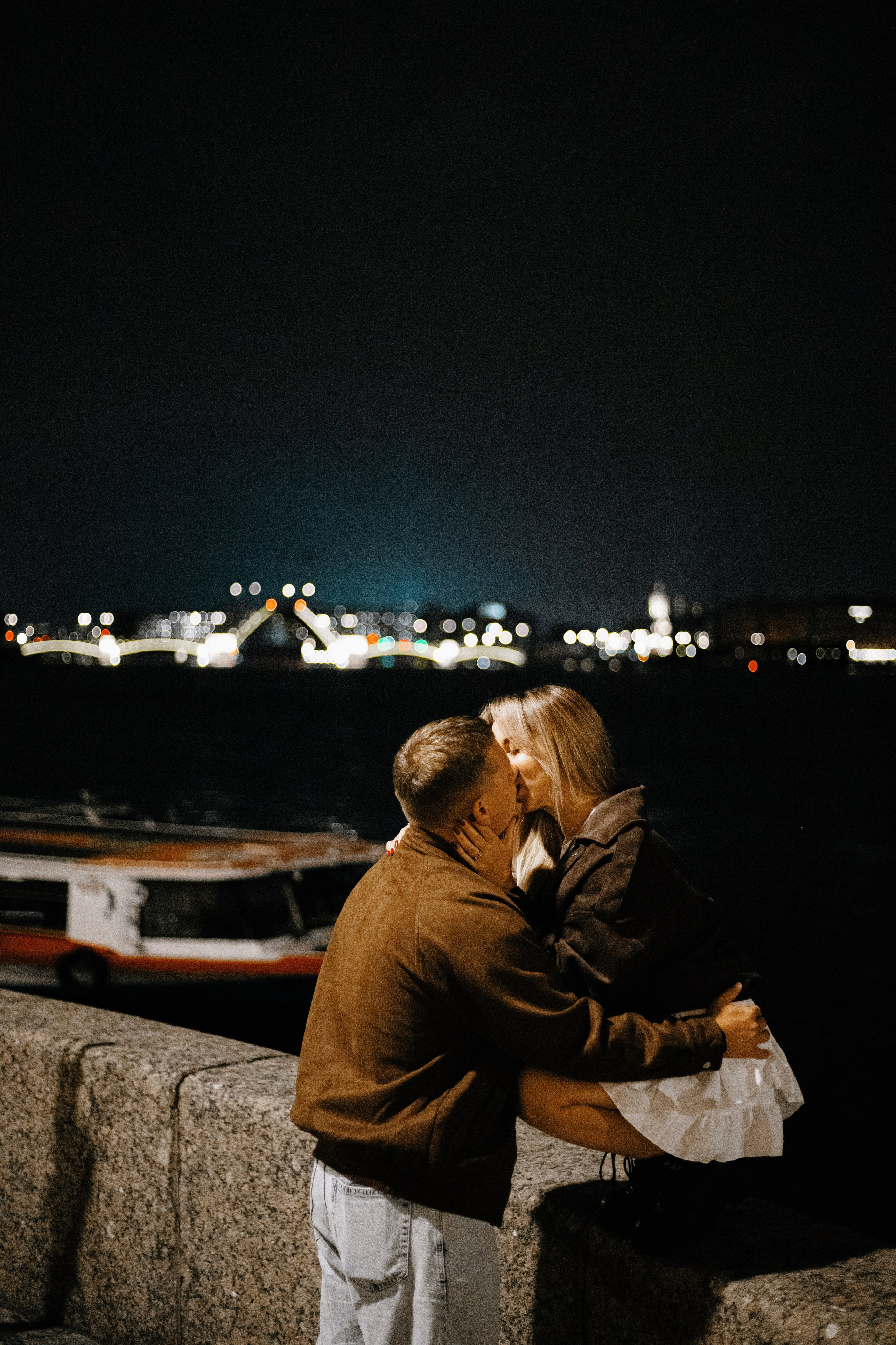 Тёмная ночь, мосты, любовь🤍. Петербургский фотограф — Рия