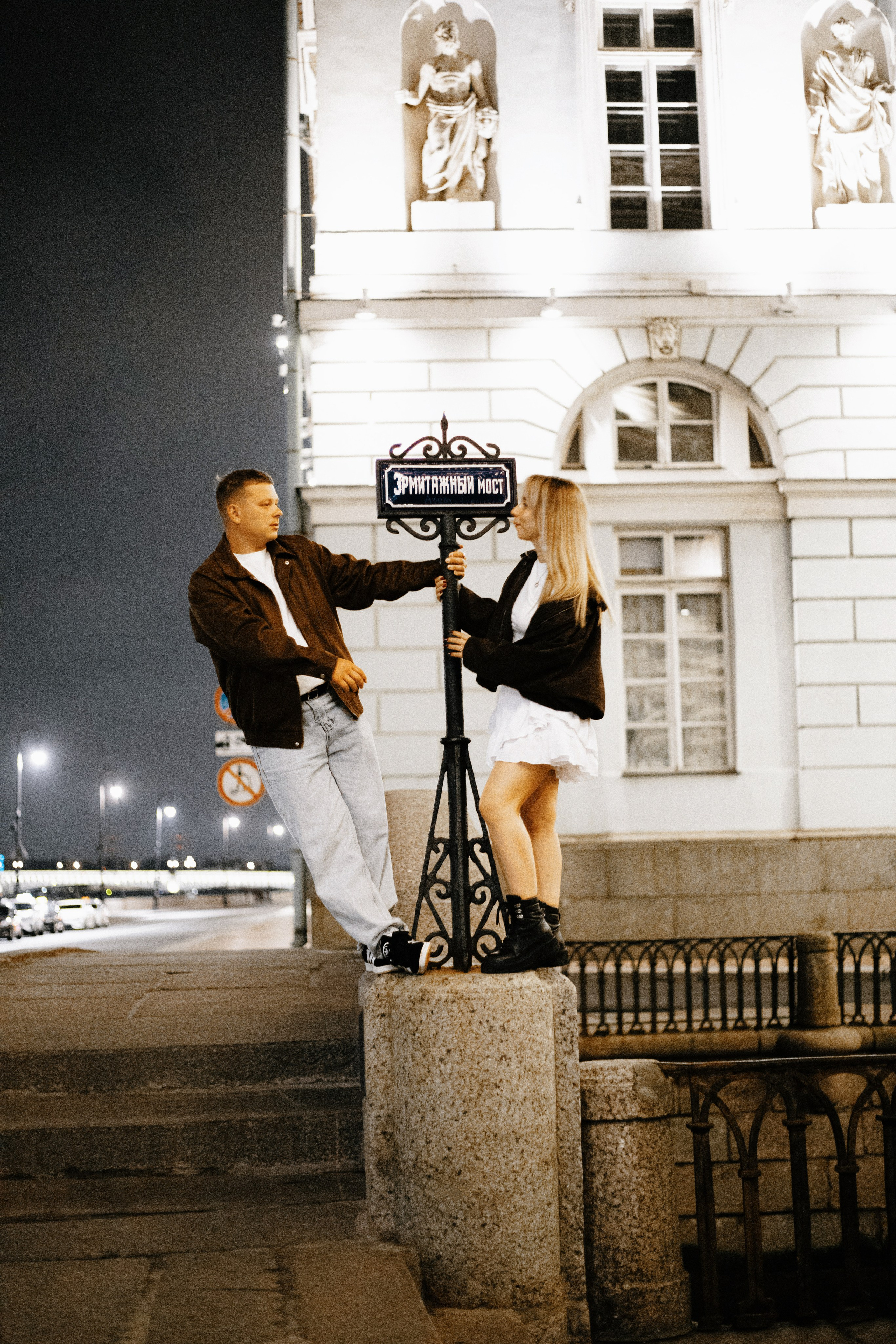 Тёмная ночь, мосты, любовь🤍. Петербургский фотограф — Рия