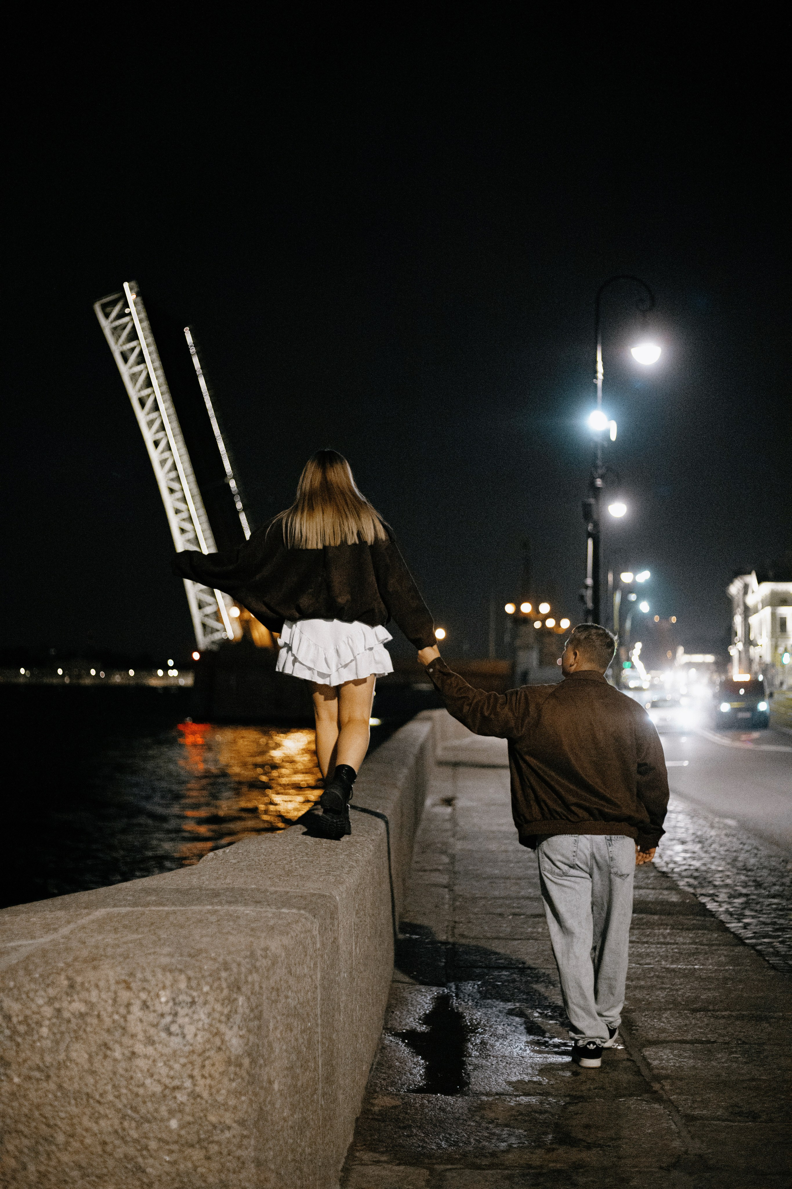 Тёмная ночь, мосты, любовь🤍. Петербургский фотограф — Рия