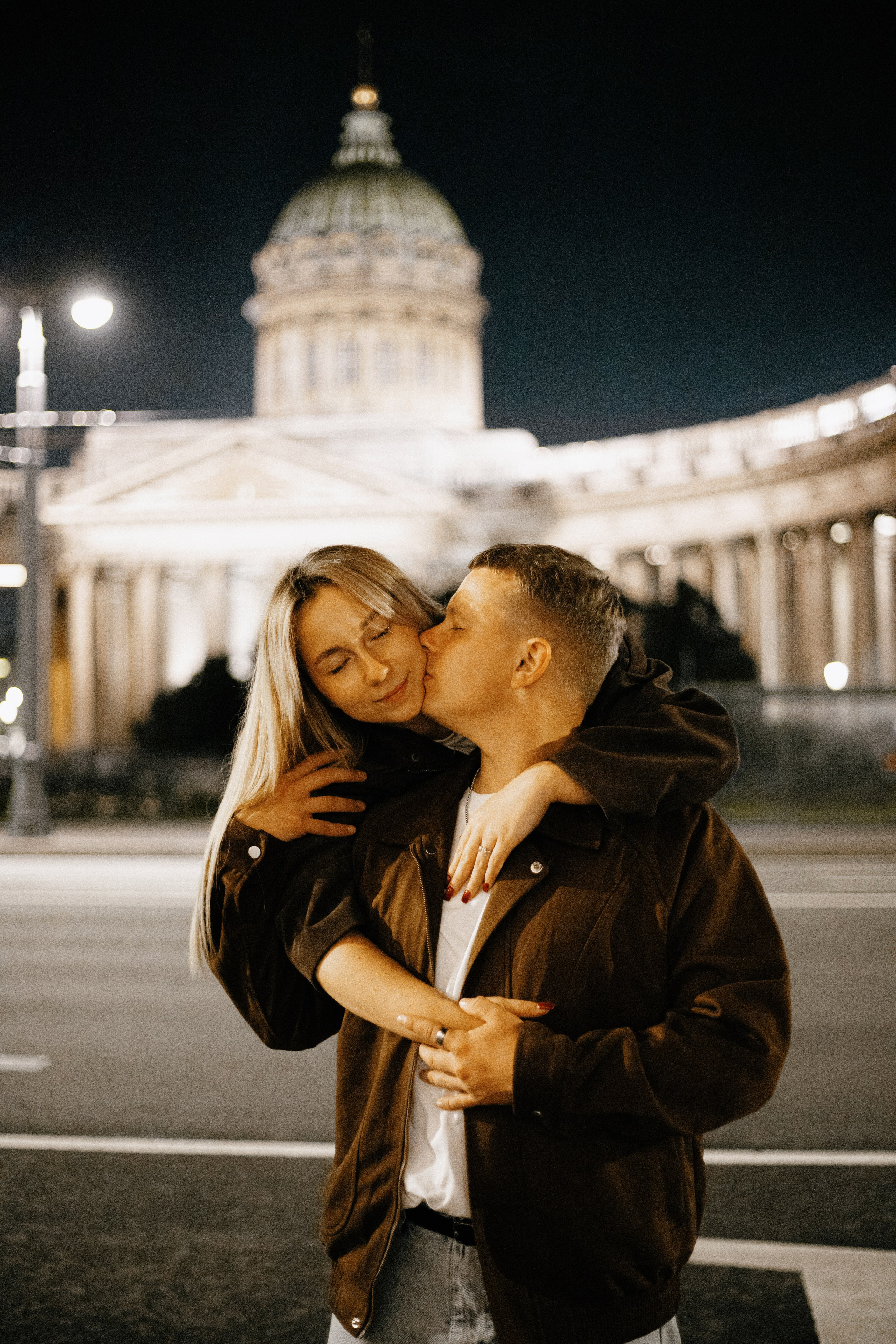 Тёмная ночь, мосты, любовь🤍. Петербургский фотограф — Рия