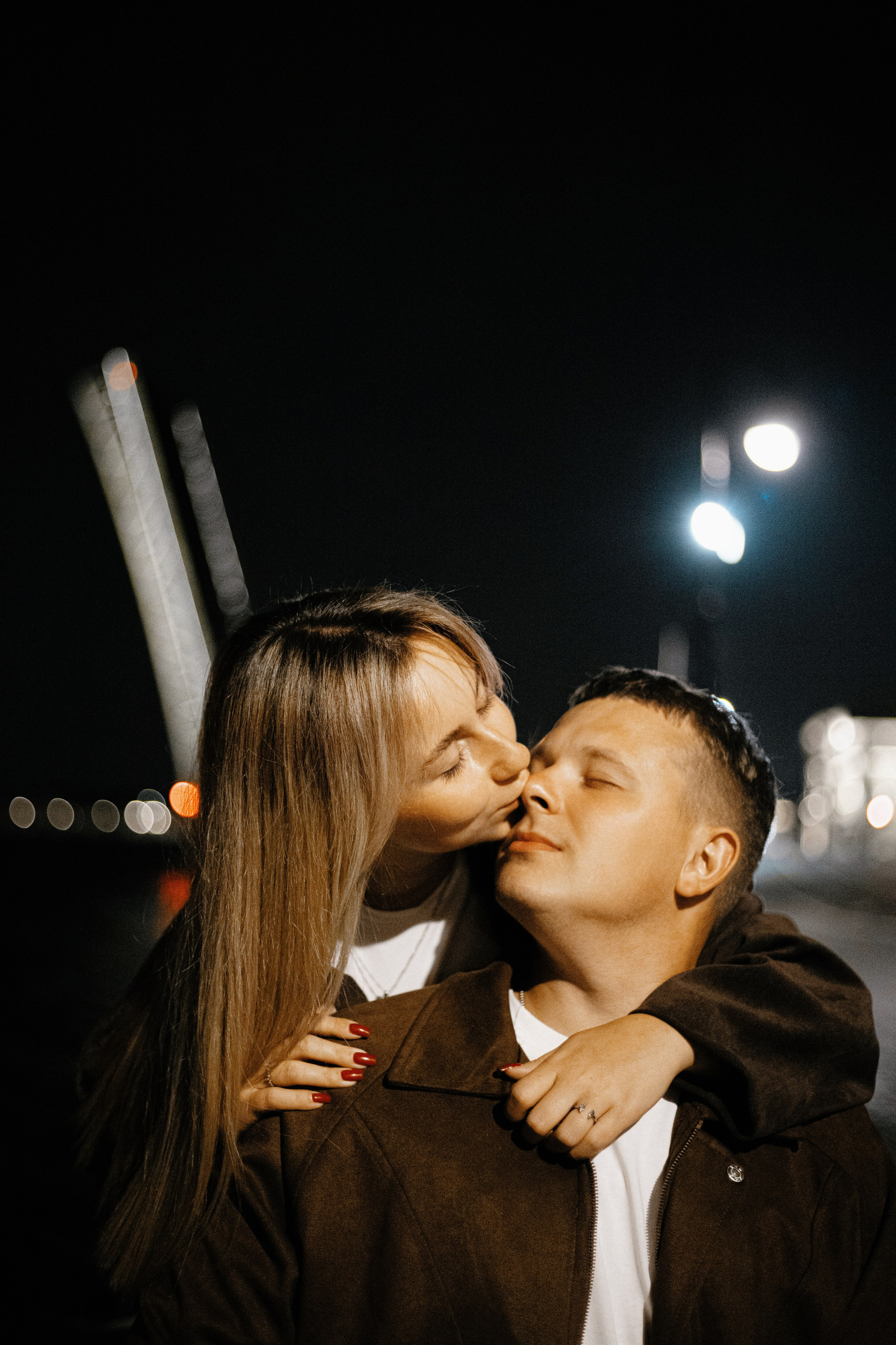 Тёмная ночь, мосты, любовь🤍. Петербургский фотограф — Рия