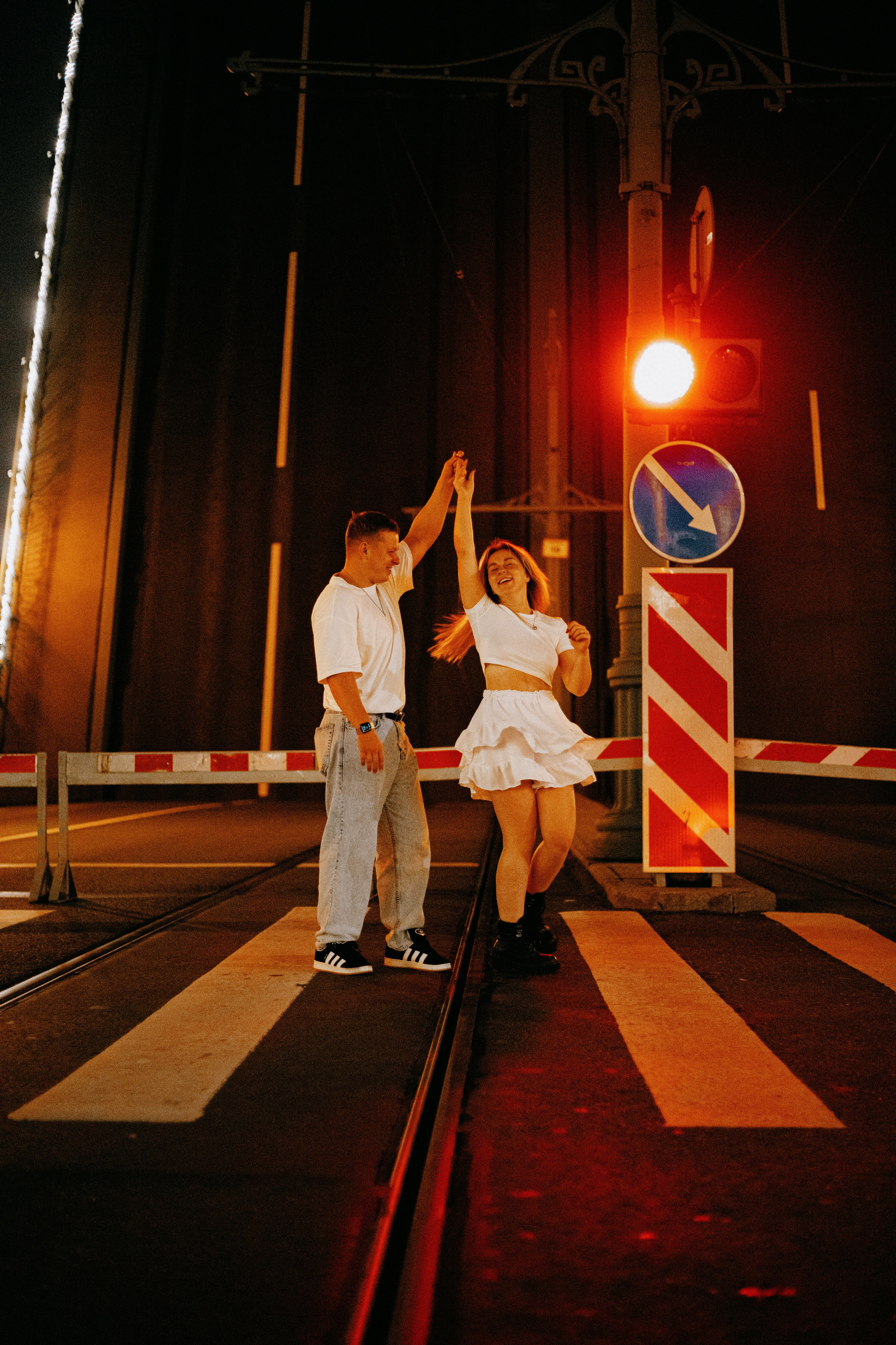 Тёмная ночь, мосты, любовь🤍. Петербургский фотограф — Рия