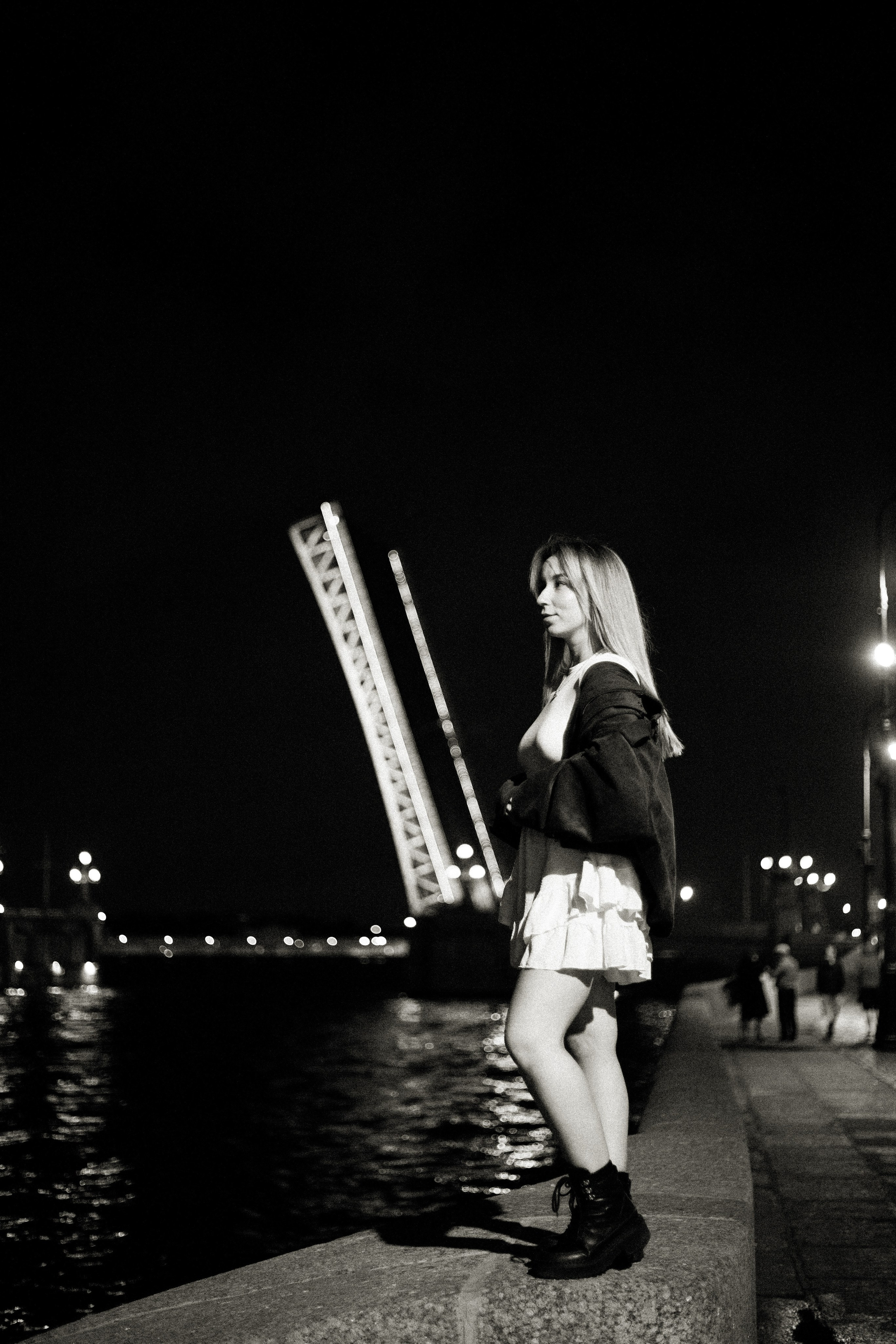 Тёмная ночь, мосты, любовь🤍. Петербургский фотограф — Рия