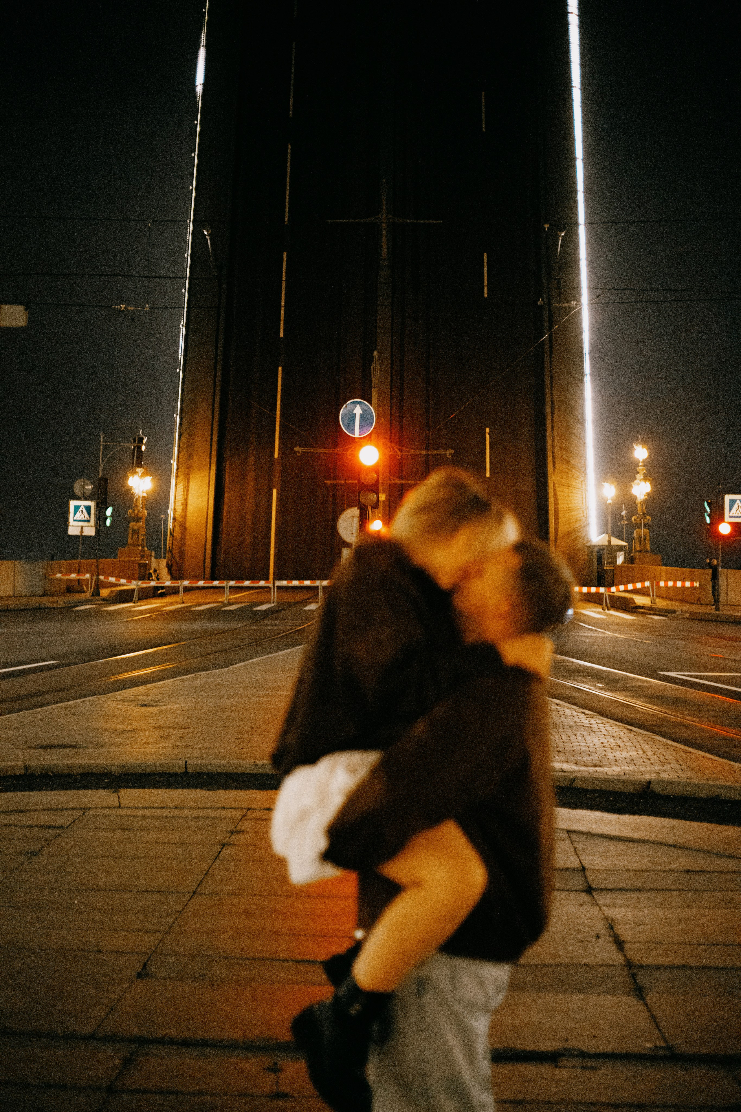 Тёмная ночь, мосты, любовь🤍. Петербургский фотограф — Рия