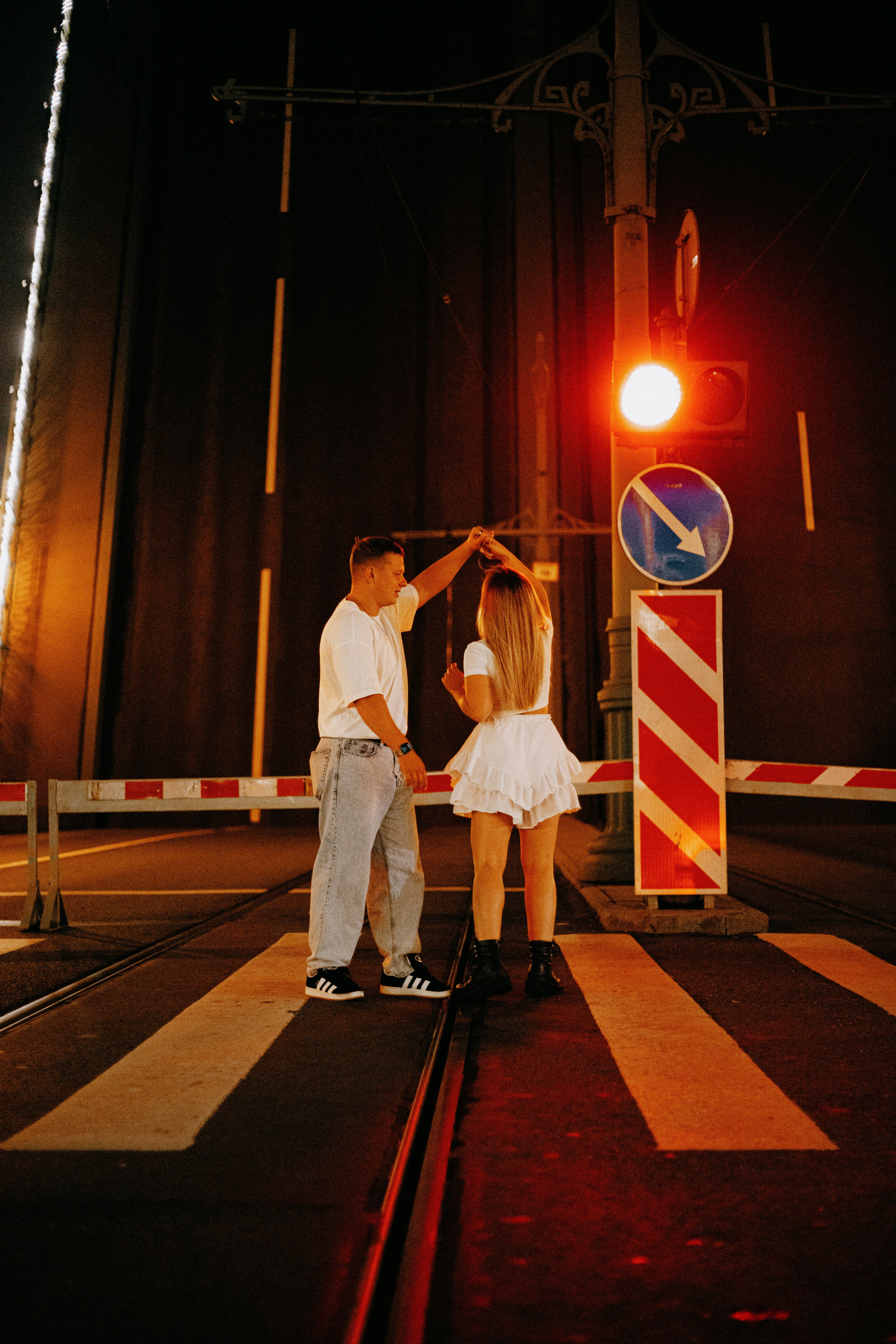 Тёмная ночь, мосты, любовь🤍. Петербургский фотограф — Рия