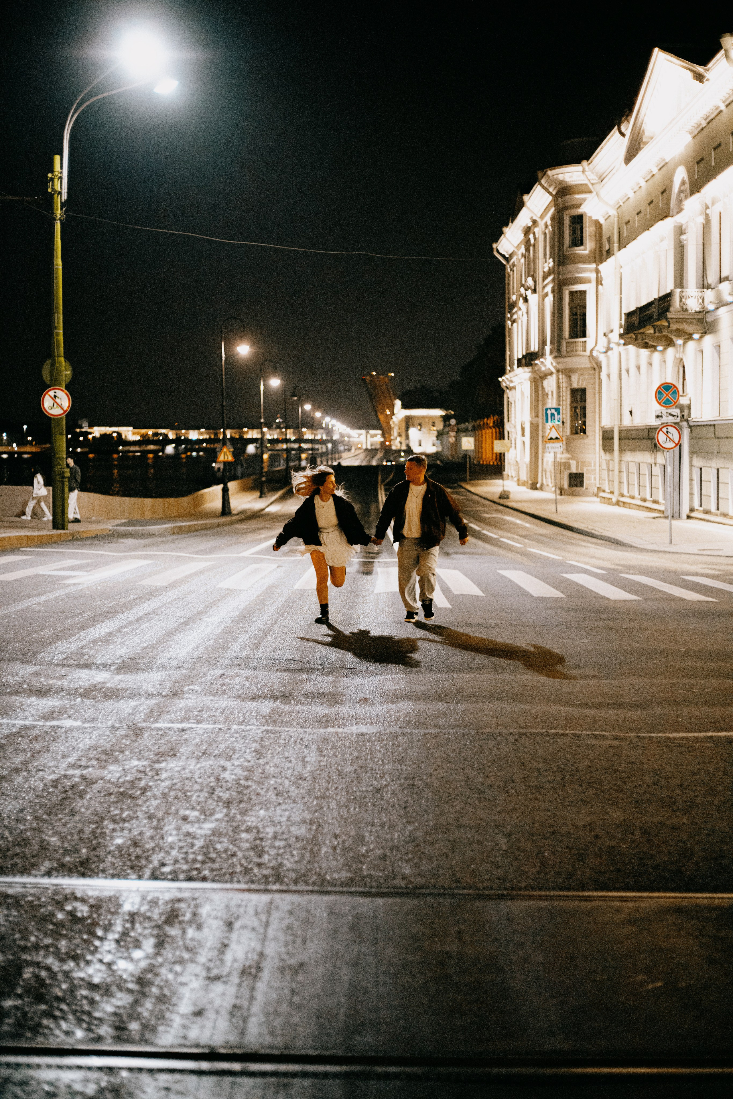 Тёмная ночь, мосты, любовь🤍. Петербургский фотограф — Рия
