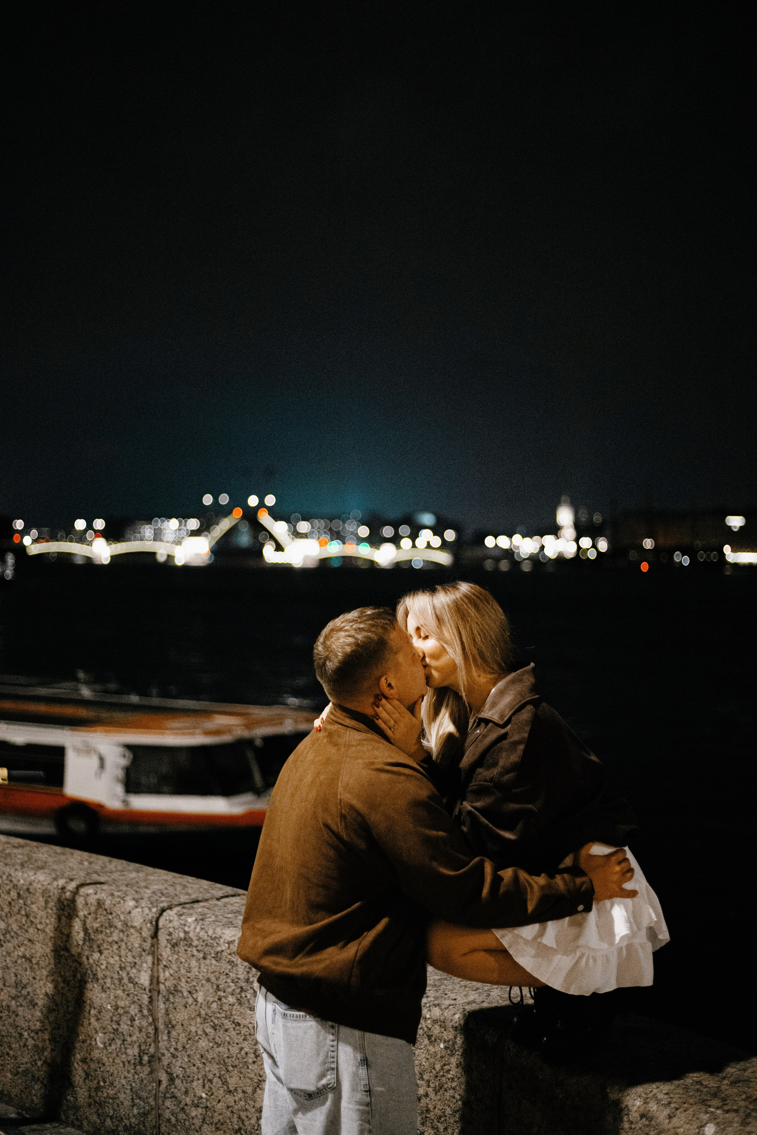 Тёмная ночь, мосты, любовь🤍. Петербургский фотограф — Рия