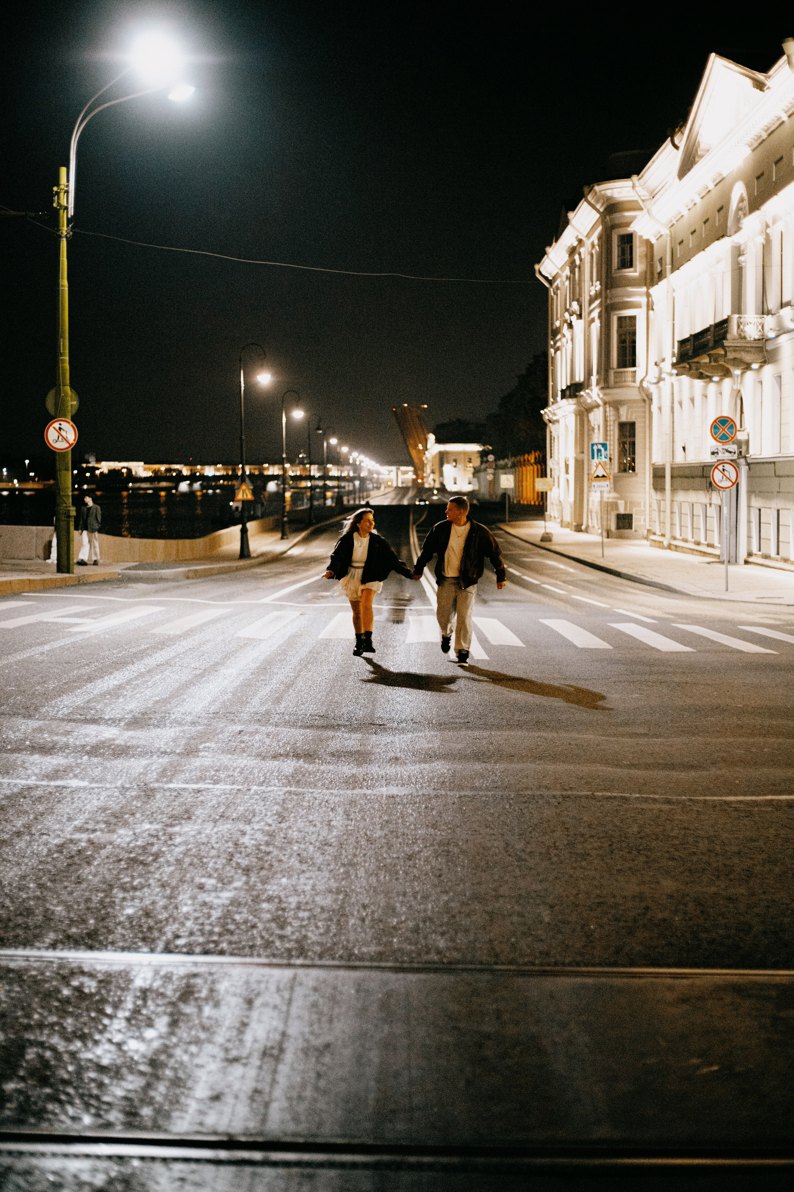 Тёмная ночь, мосты, любовь🤍. Петербургский фотограф — Рия