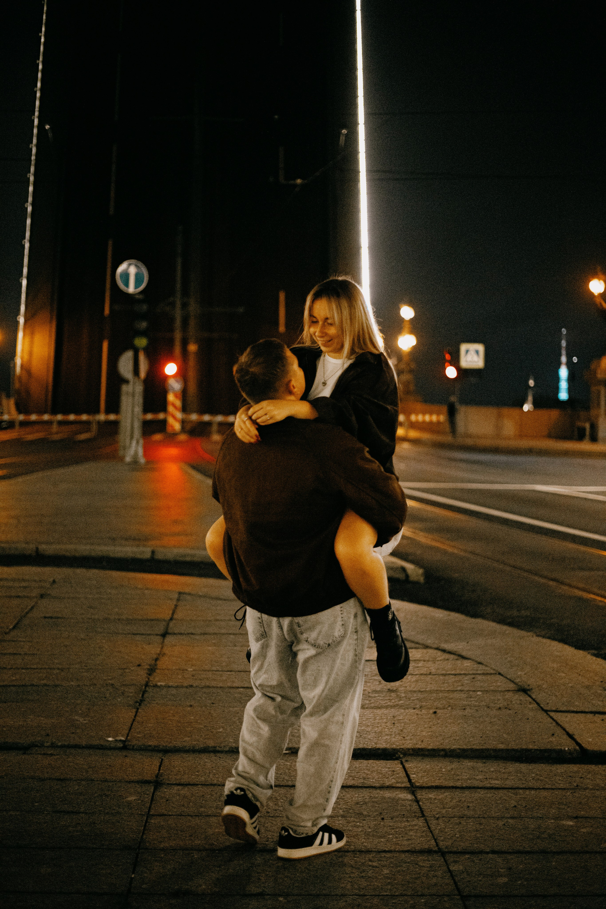 Тёмная ночь, мосты, любовь🤍. Петербургский фотограф — Рия