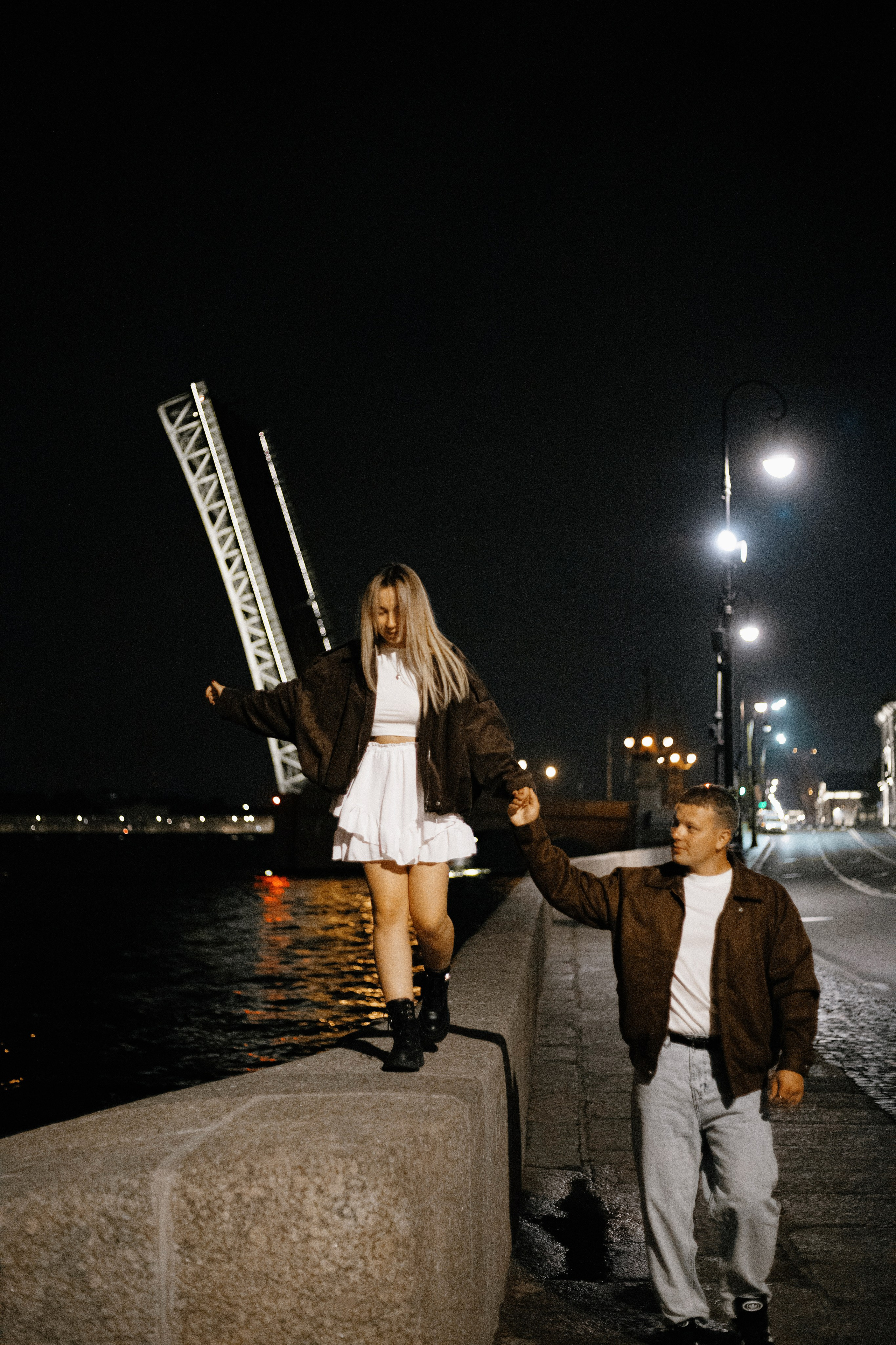 Тёмная ночь, мосты, любовь🤍. Петербургский фотограф — Рия