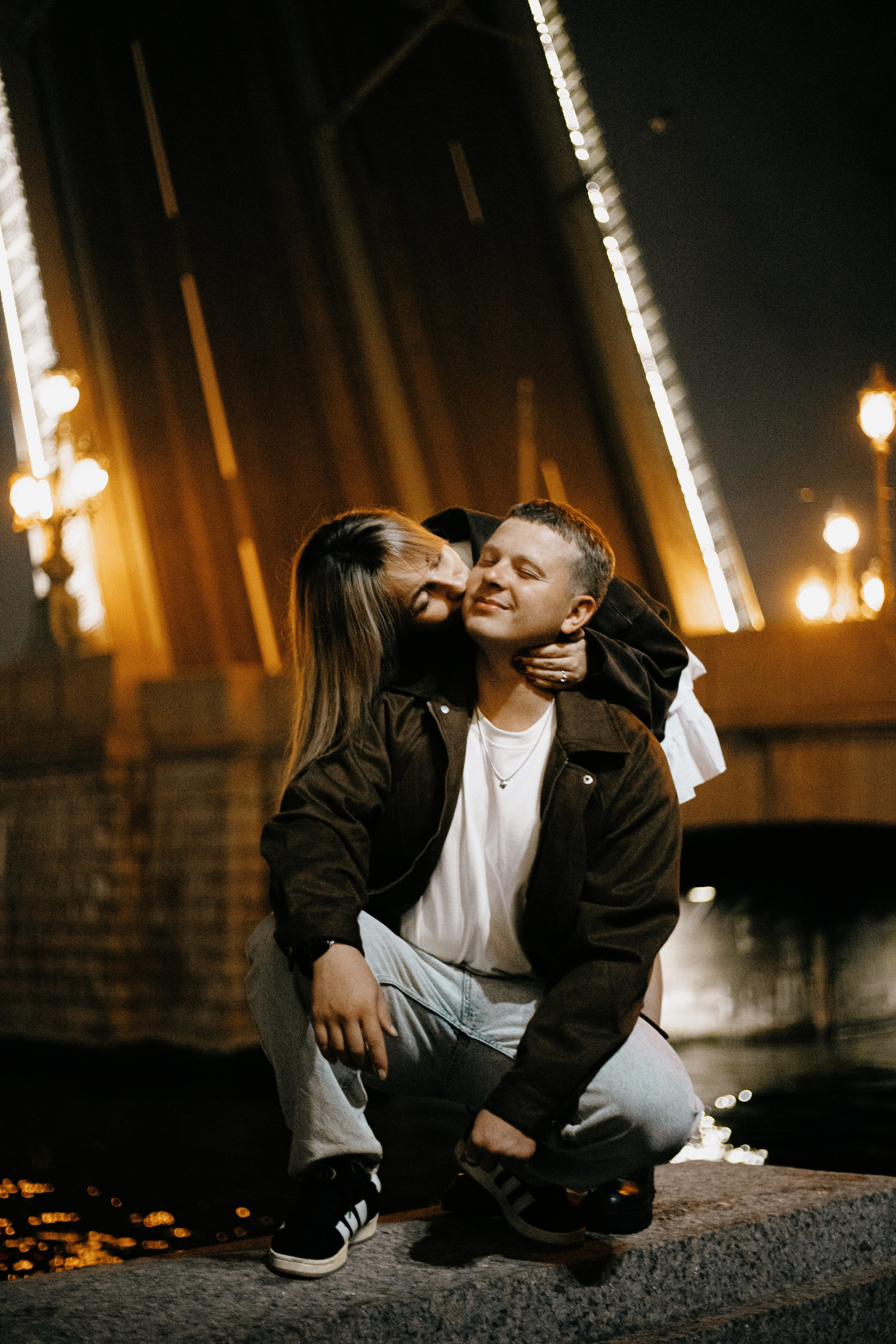 Тёмная ночь, мосты, любовь🤍. Петербургский фотограф — Рия