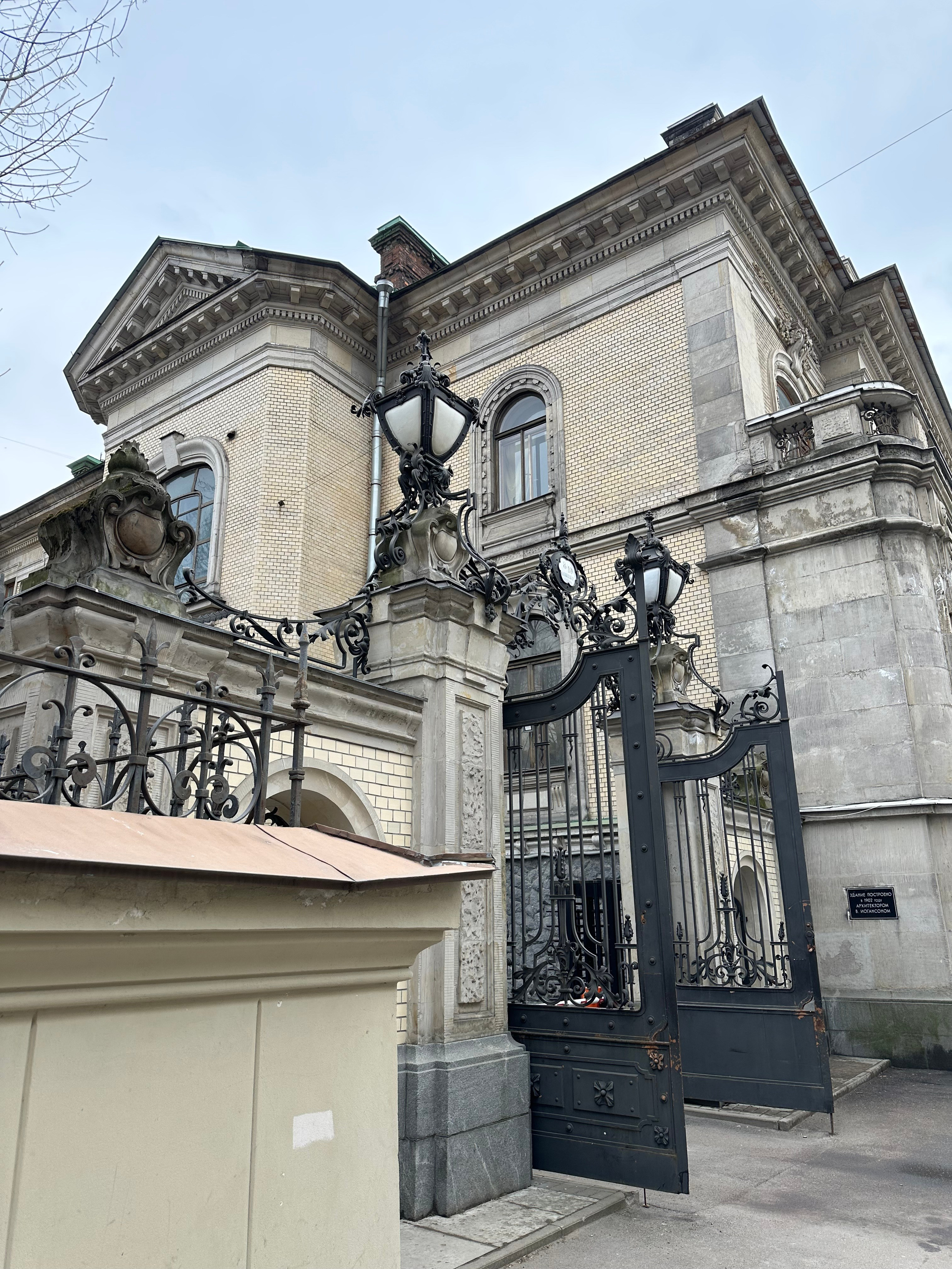 КОЛОМНА. Петербургский фотограф — Рия